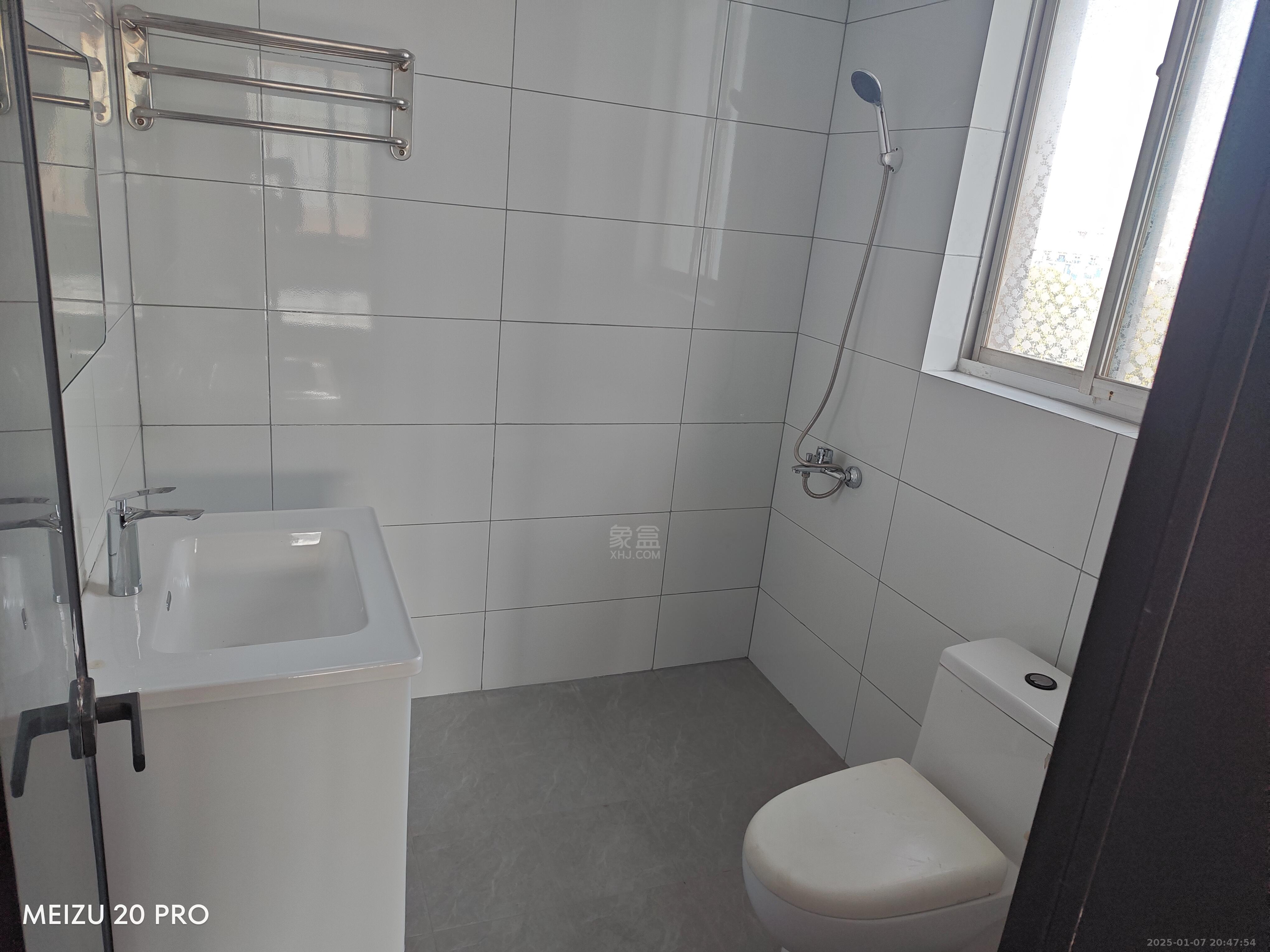 建设工程造价管理站泰山路26号 3室2厅2卫 1890.0元/月 建设工程造价管理站泰山路26号 3室2厅2卫 1890.0元/月室内图