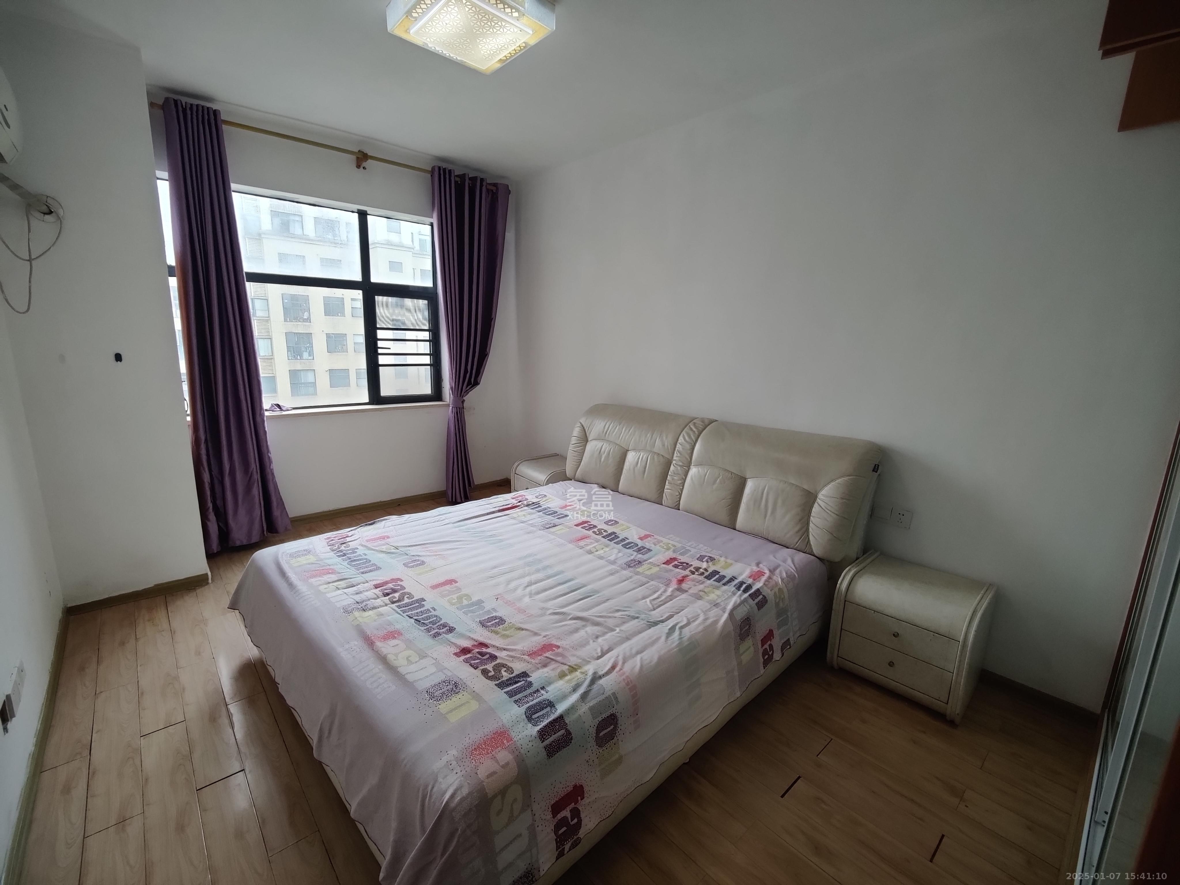 长盛岚庭 3室2厅1卫 2000.0元/月 长盛岚庭 3室2厅1卫 2000.0元/月室内图