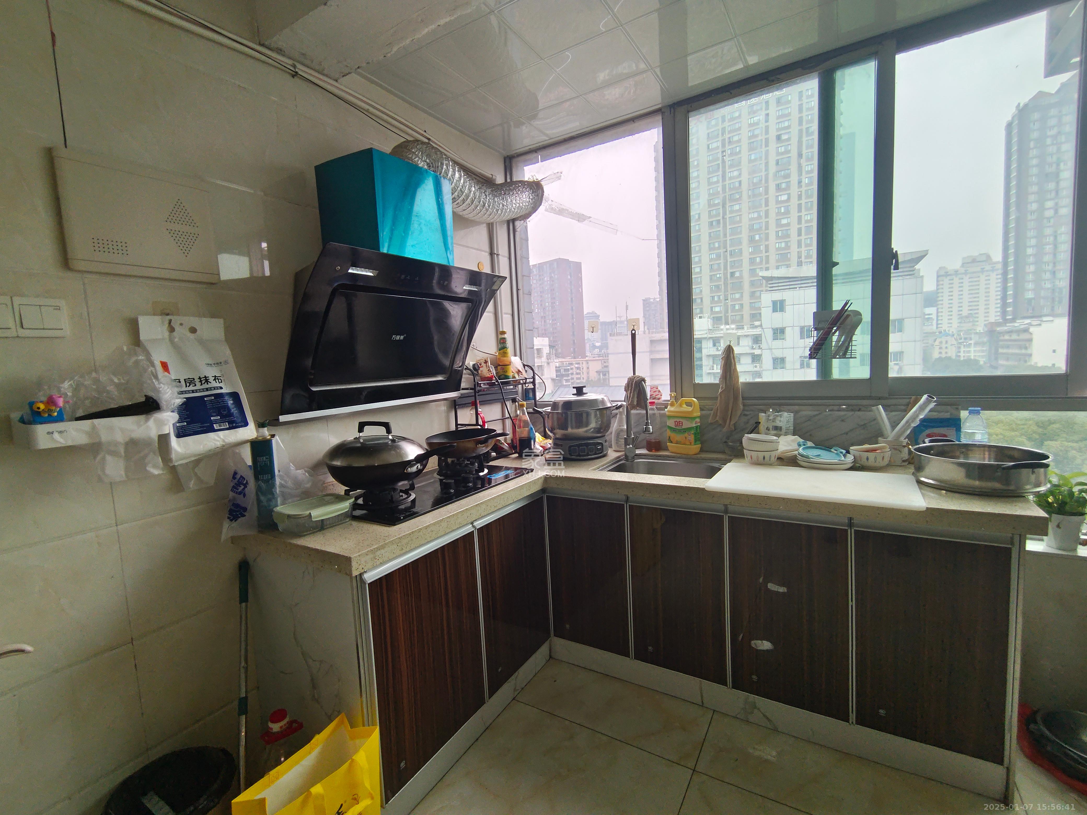 添景阁 1室1厅1卫 2000.0元/月 添景阁 1室1厅1卫 2000.0元/月室内图