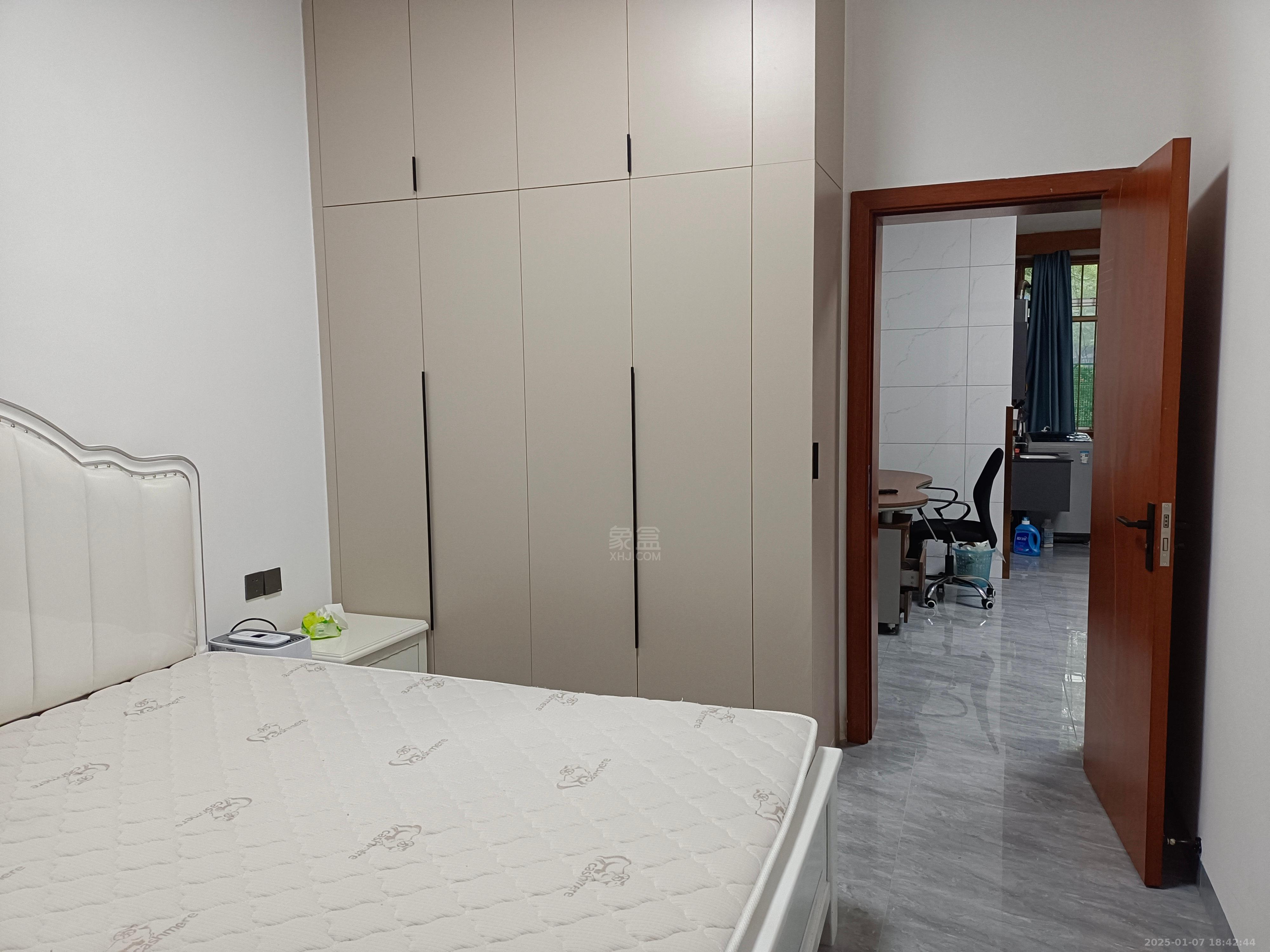 花园二村 2室2厅1卫 1200.0元/月 花园二村 2室2厅1卫 1200.0元/月室内图