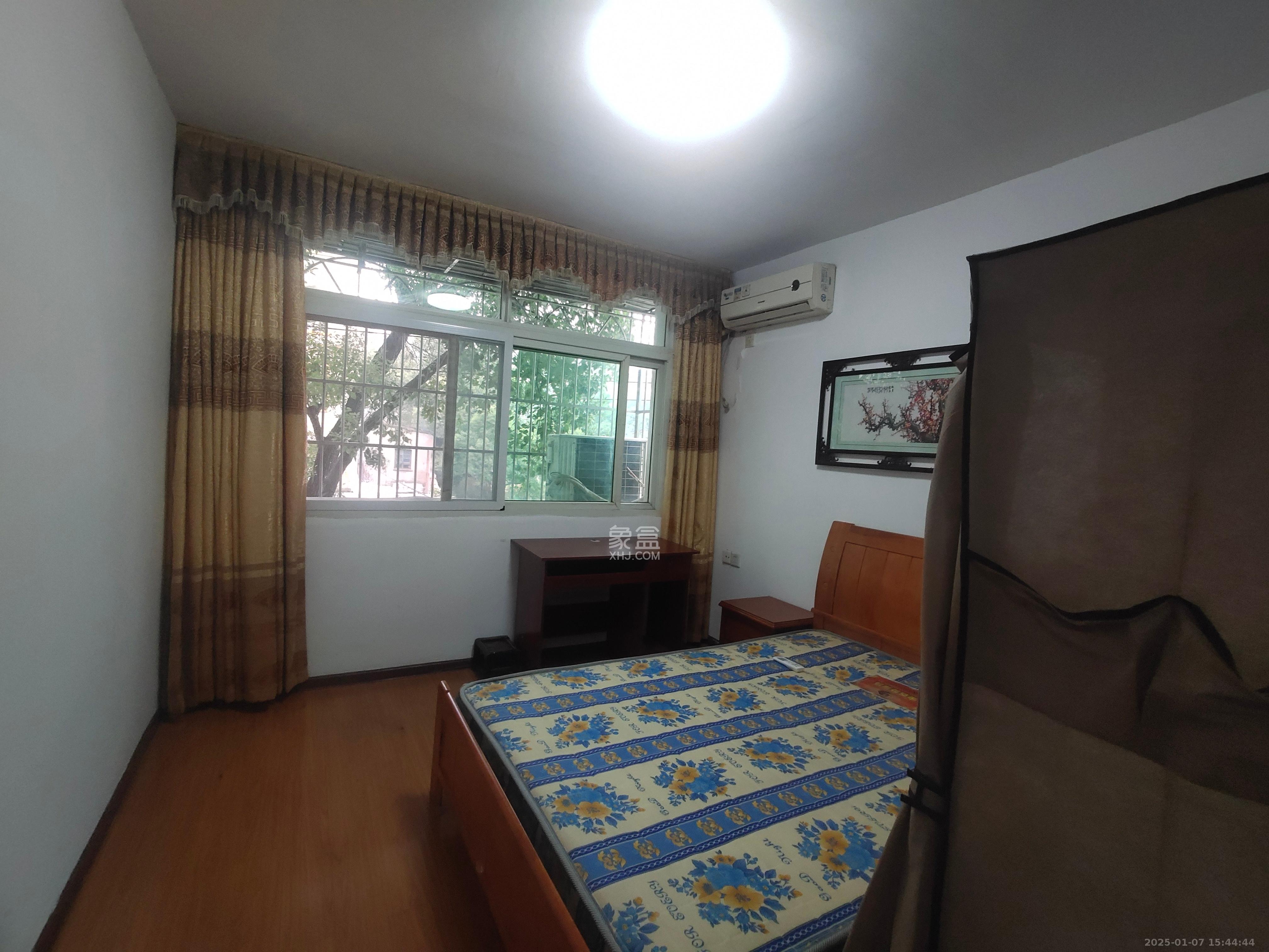 省建材机械厂宿舍 3室2厅1卫 1600.0元/月 省建材机械厂宿舍 3室2厅1卫 1600.0元/月室内图