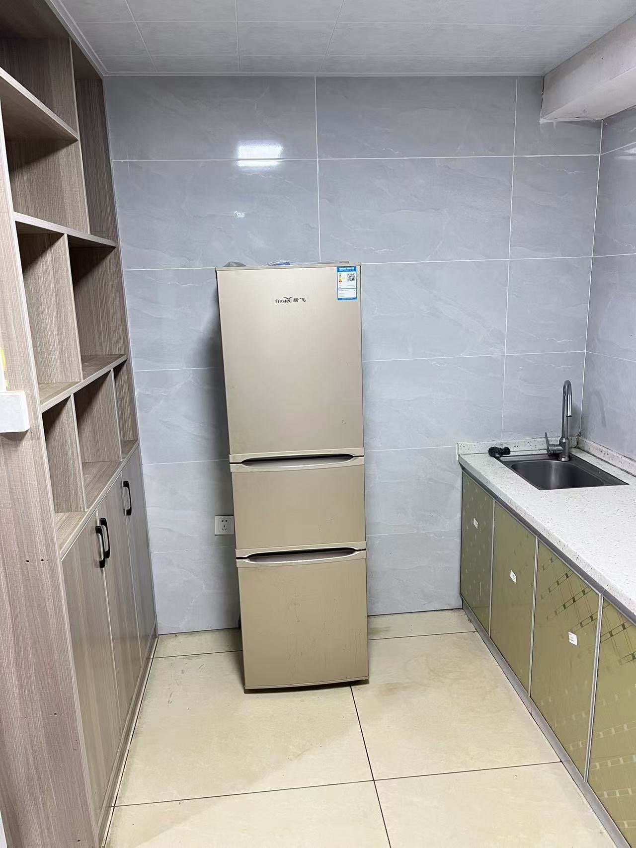 南垅社区(A区) 2室2厅2卫 800.0元/月 南垅社区(A区) 2室2厅2卫 800.0元/月室内图