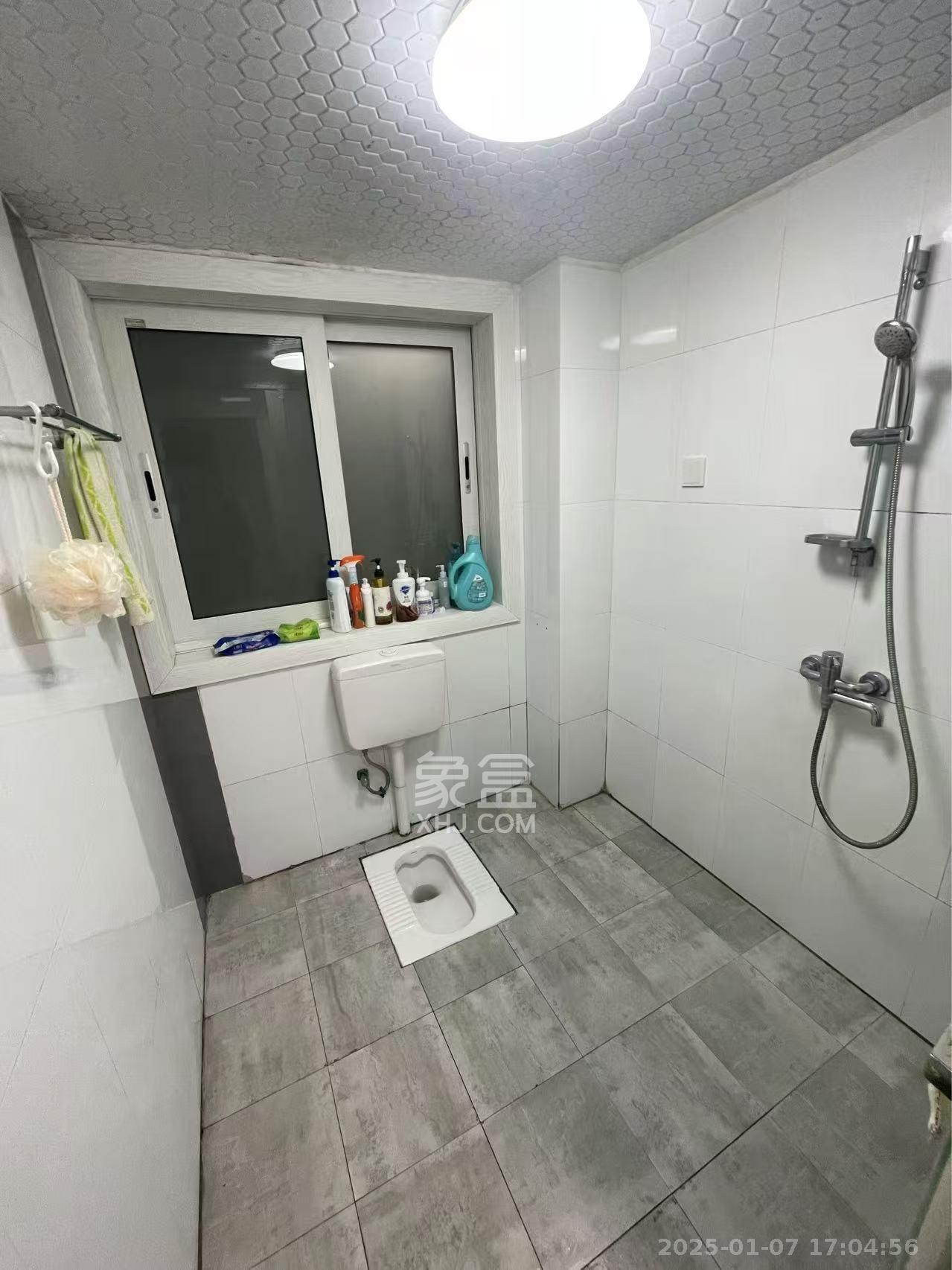 湘卫花苑  3室2厅2卫   3500.00元/月室内图