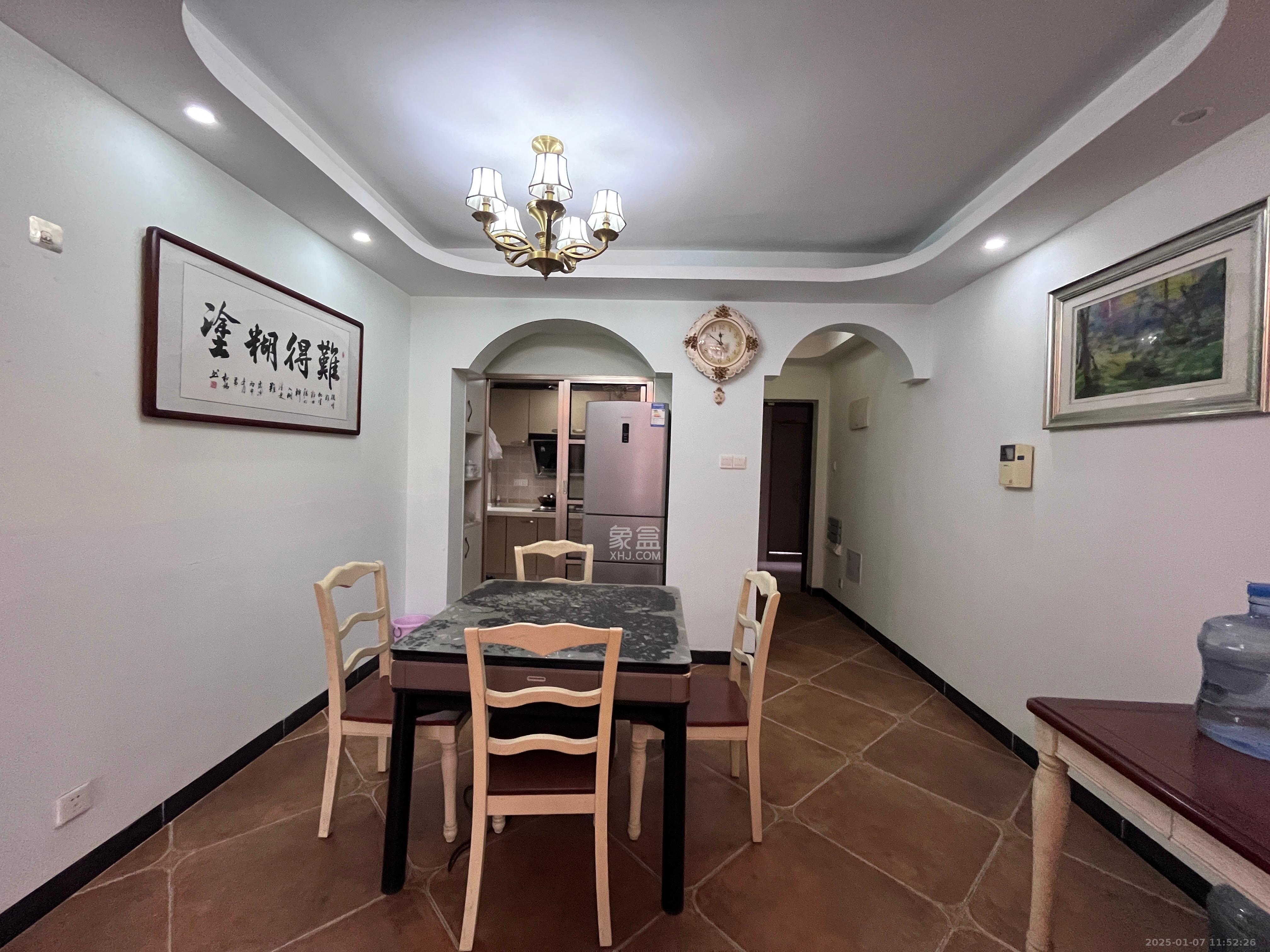 华润凤凰城三期 3室2厅1卫 2400.0元/月 华润凤凰城三期 3室2厅1卫 2400.0元/月室内图