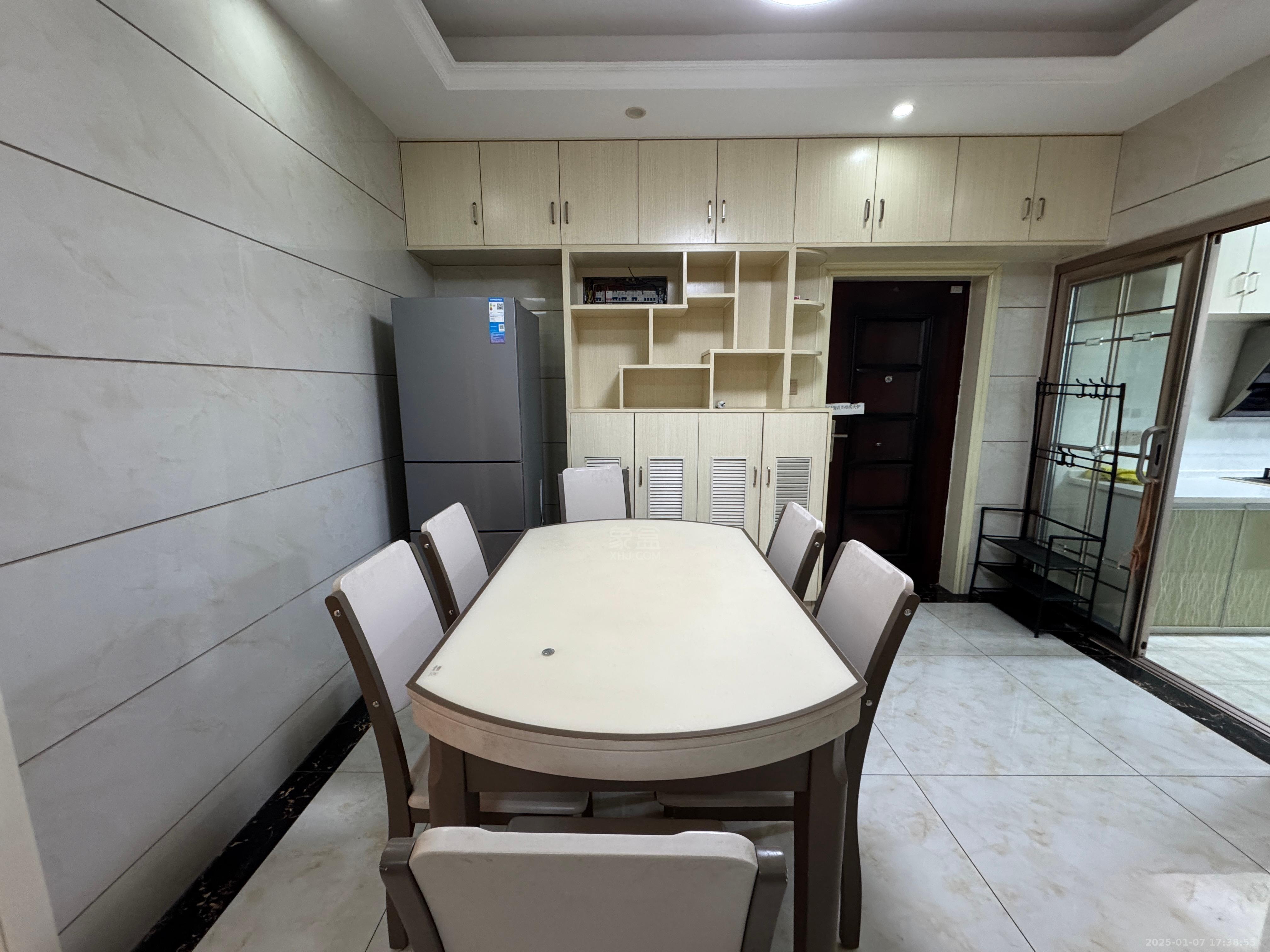 九八缔景城  2室1厅1卫    1600.0元/月 九八缔景城  2室1厅1卫    1600.0元/月室内图