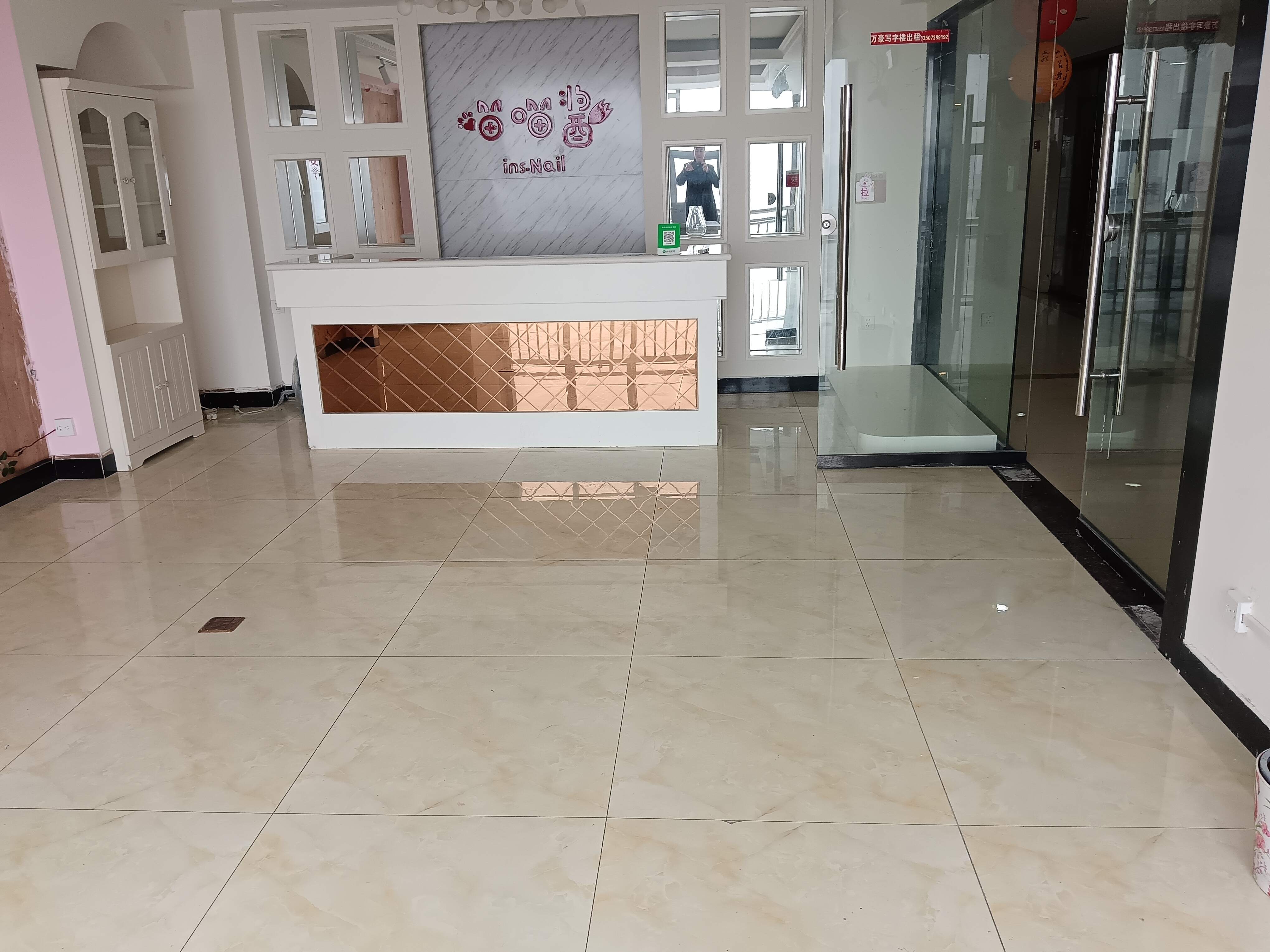 万豪城市花园 1室1厅0卫 89.8万 万豪城市花园 1室1厅0卫 89.8万客厅