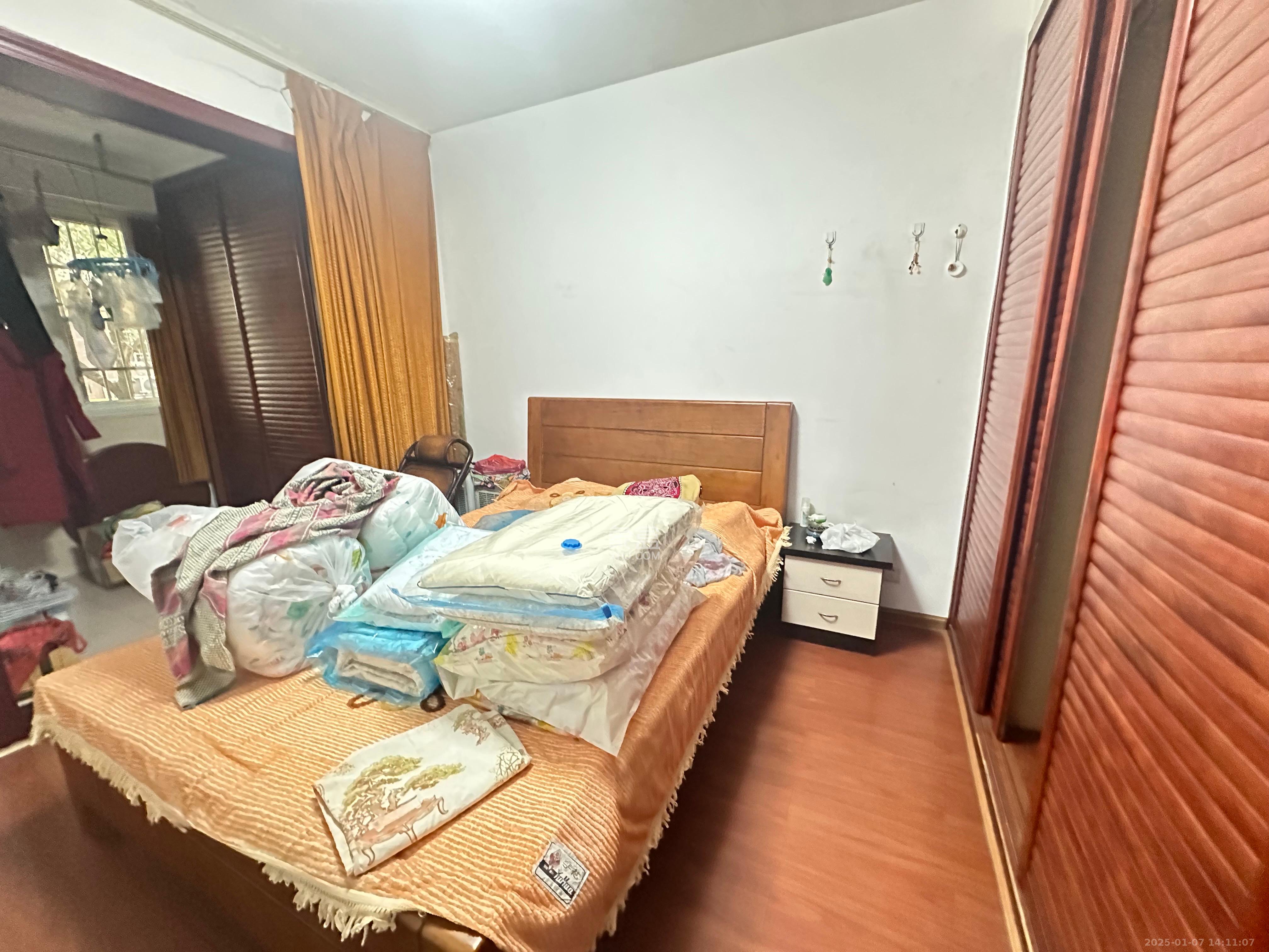 鄱阳小区  1室2厅1卫   1600.00元/月室内图