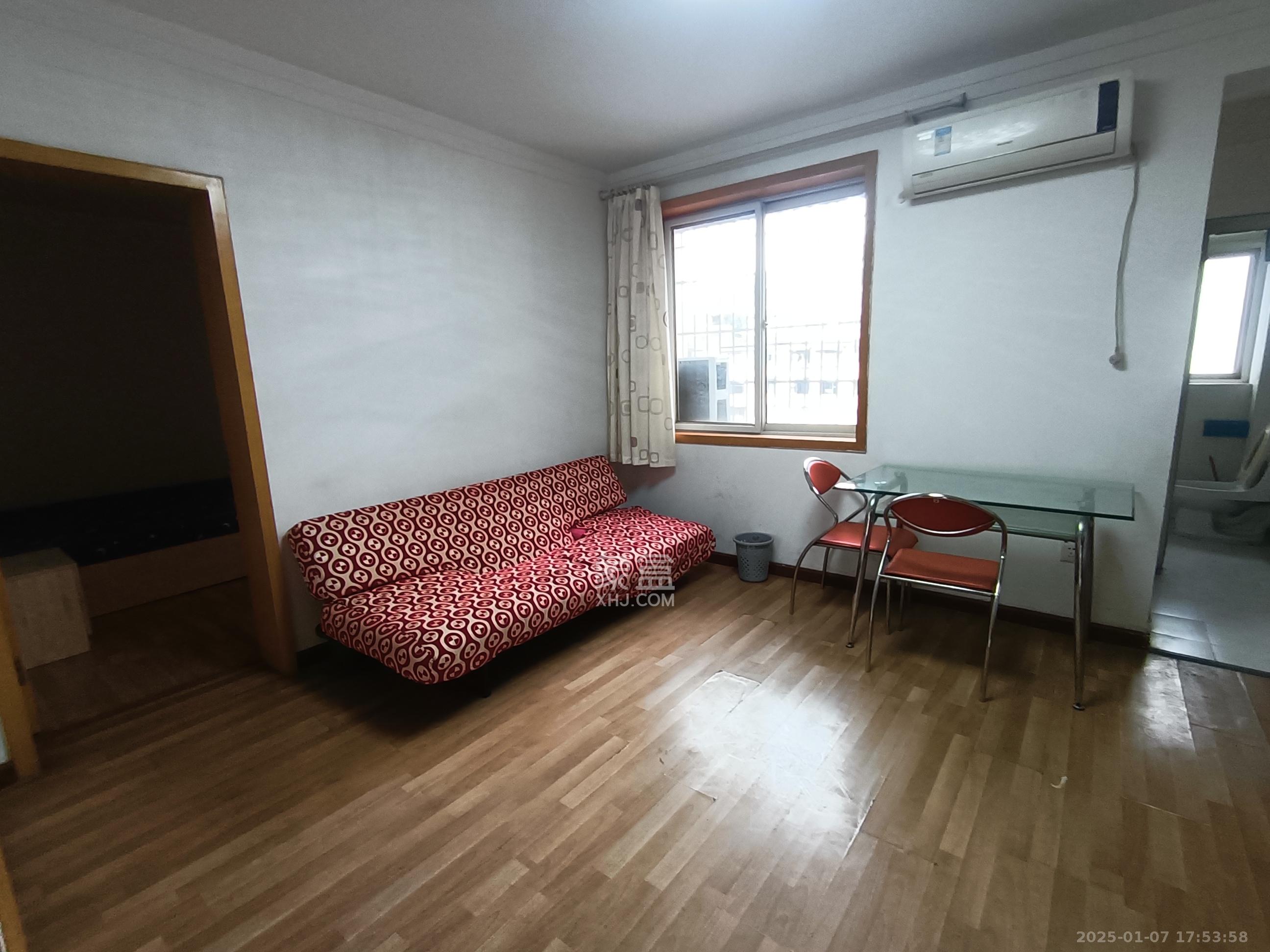 劳动路散盘  2室1厅1卫    1900.0元/月 劳动路散盘  2室1厅1卫    1900.0元/月