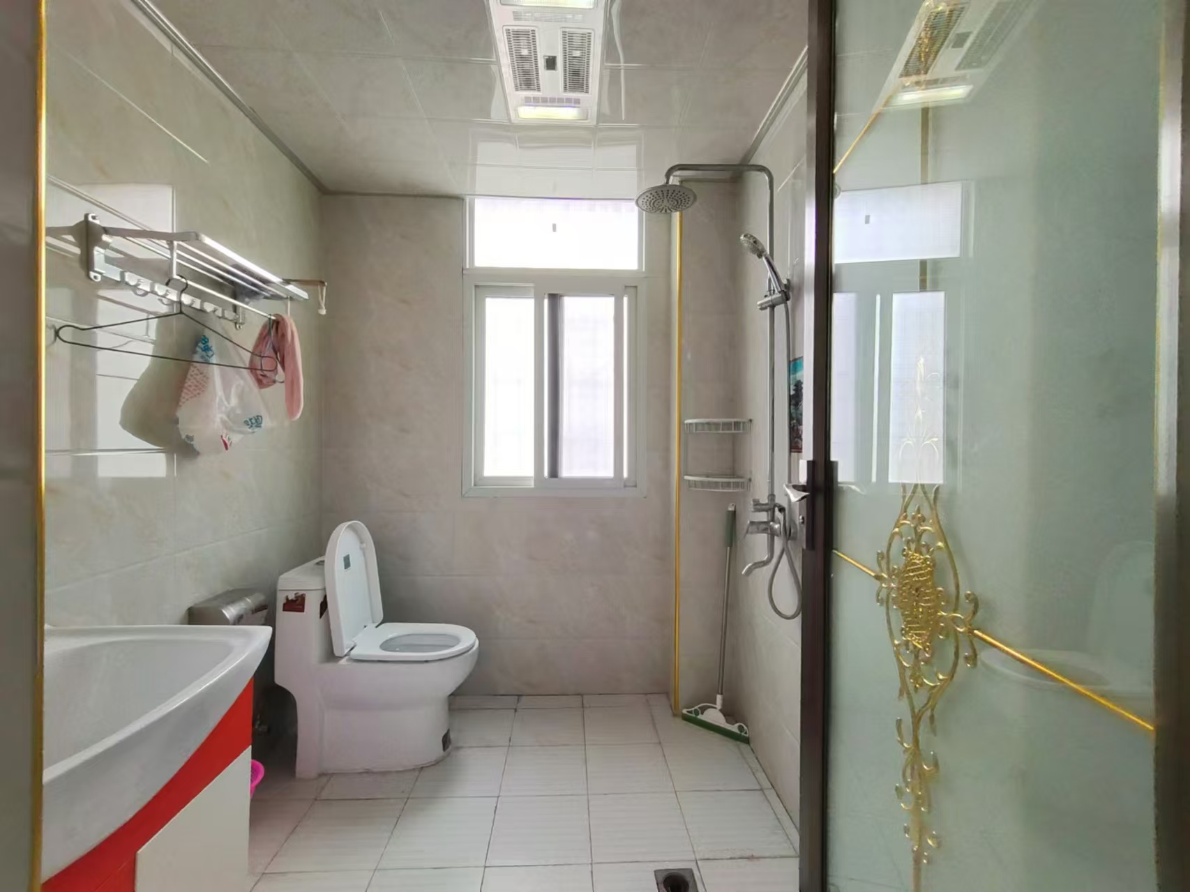 山水名苑 1室0厅0卫 65.0万 山水名苑 1室0厅0卫 65.0万客厅