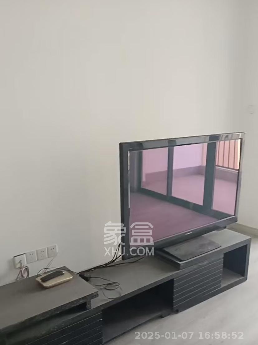 湘诚德峰小区B区  2室2厅2卫    2300.0元/月 湘诚德峰小区B区  2室2厅2卫    2300.0元/月室内图