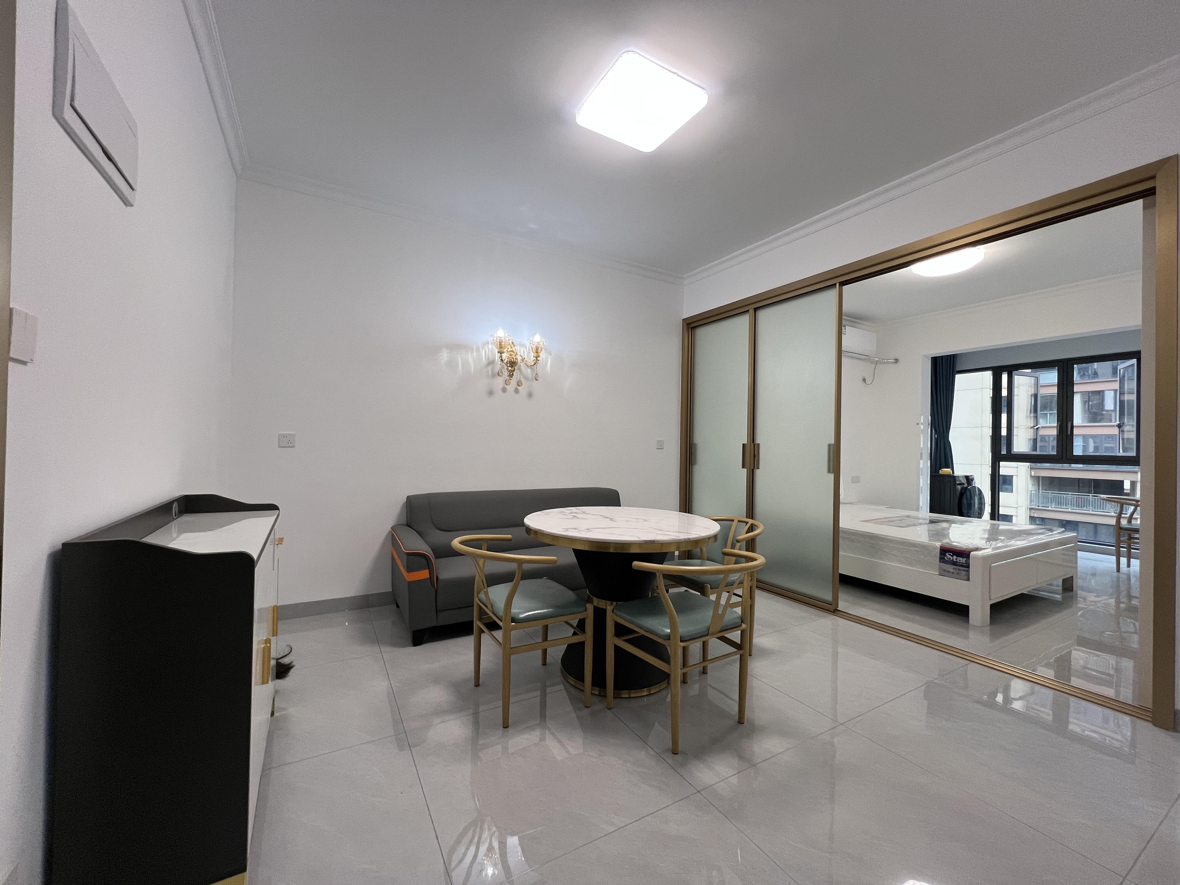 缇香名苑二期 3室2厅2卫 2280.0元/月 缇香名苑二期 3室2厅2卫 2280.0元/月室内图