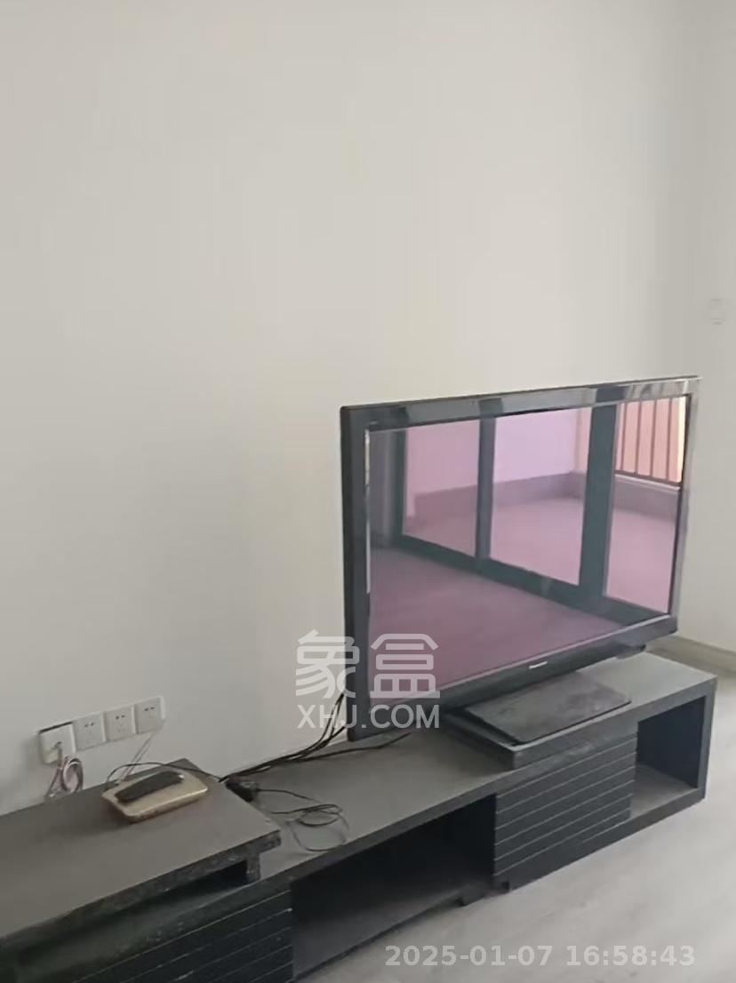 湘诚德峰小区B区  2室2厅2卫    2300.0元/月 湘诚德峰小区B区  2室2厅2卫    2300.0元/月室内图1