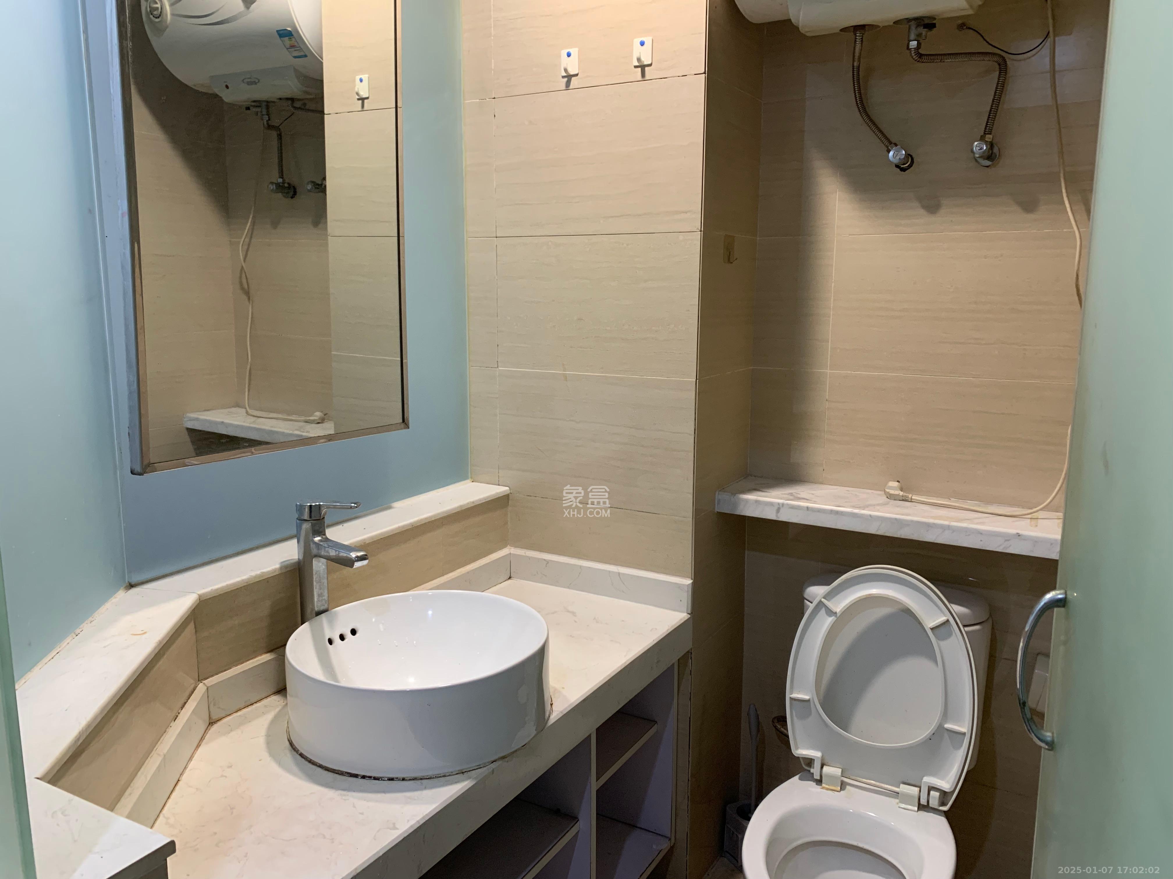 喜盈门范城 1室1厅1卫 1300.0元/月 喜盈门范城 1室1厅1卫 1300.0元/月室内图