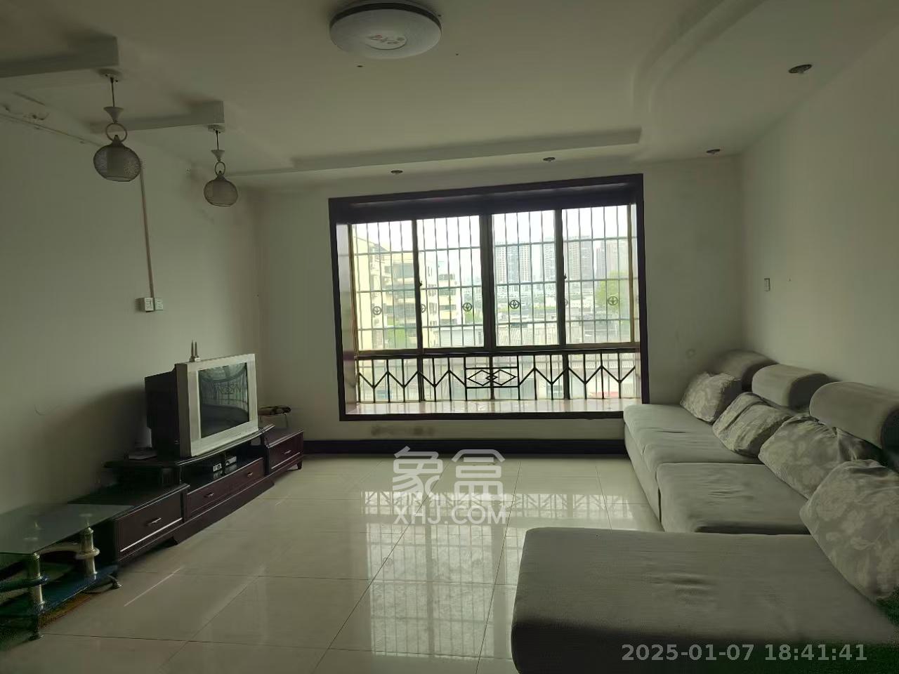 仁和家园 3室2厅1卫 1500.0元/月 仁和家园 3室2厅1卫 1500.0元/月室内图