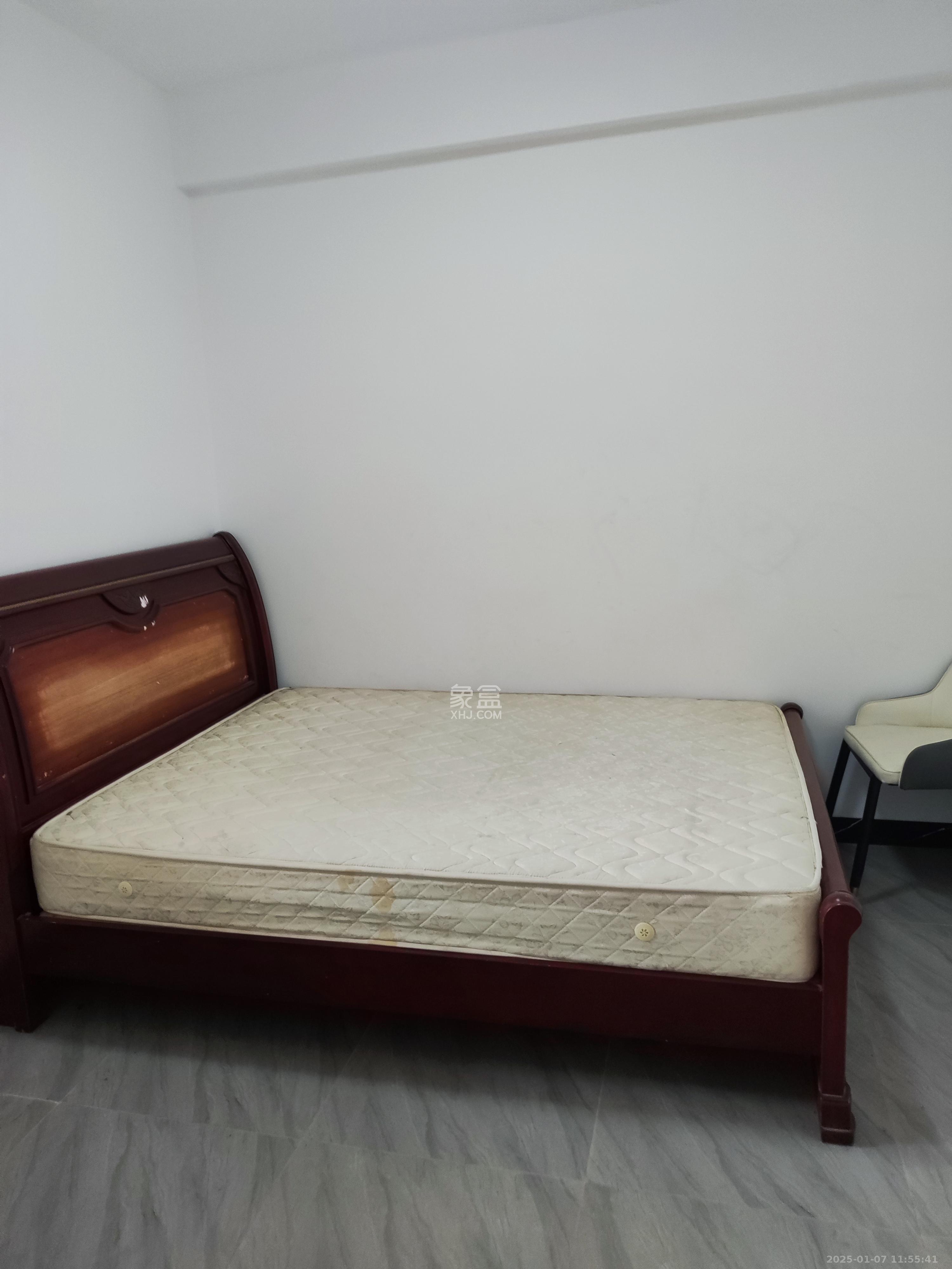 长郡旁牛津街(瑞凯滨江雅苑) 5室2厅4卫 2400.0元/月 长郡旁牛津街(瑞凯滨江雅苑) 5室2厅4卫 2400.0元/月室内图