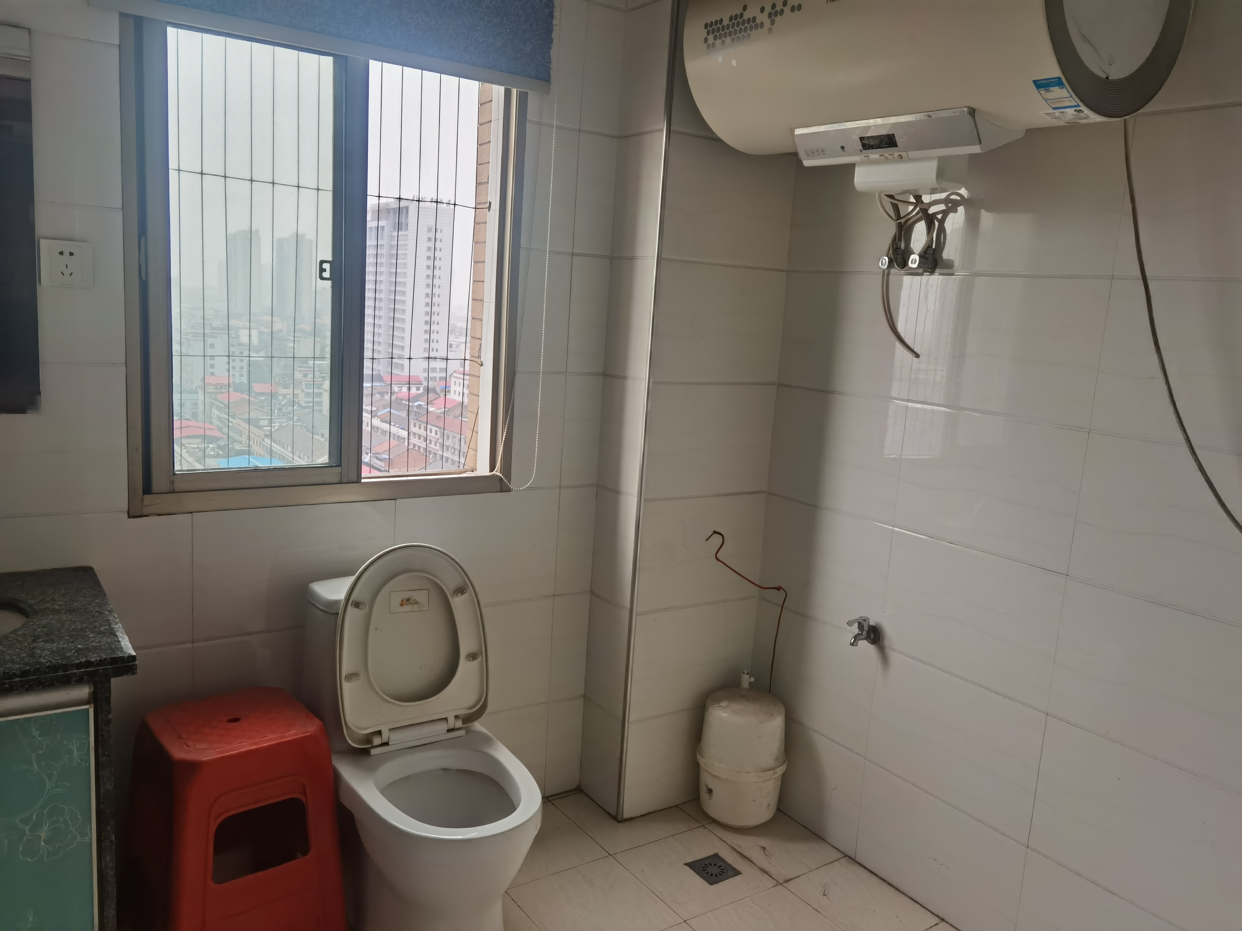 金园小区  3室2厅2卫    1800.0元/月 金园小区  3室2厅2卫    1800.0元/月室内图