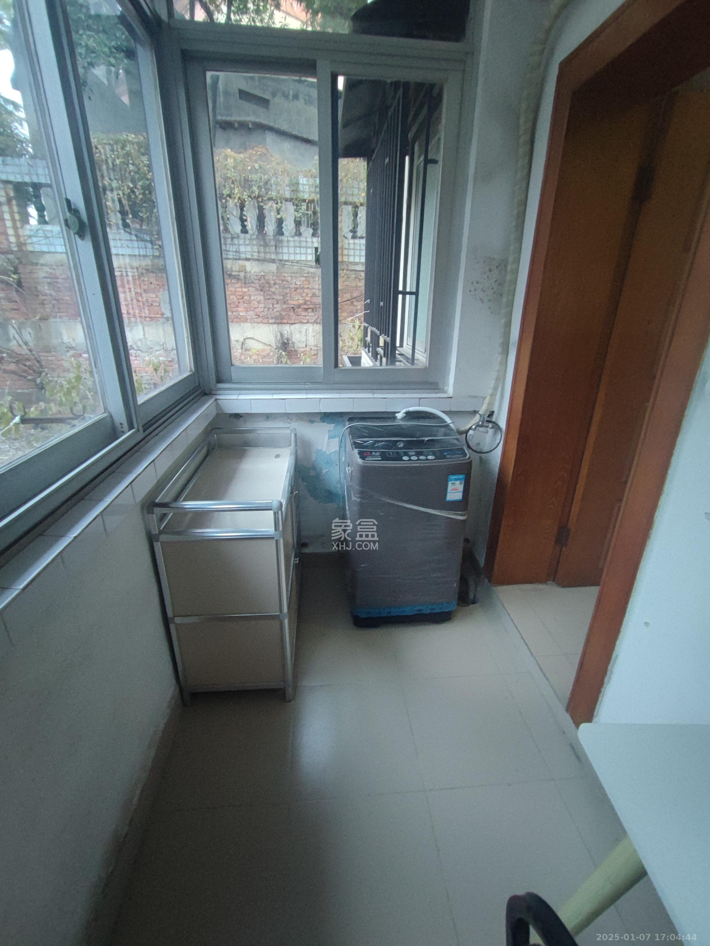 南沙井散盘 2室1厅1卫 1500.0元/月 南沙井散盘 2室1厅1卫 1500.0元/月室内图