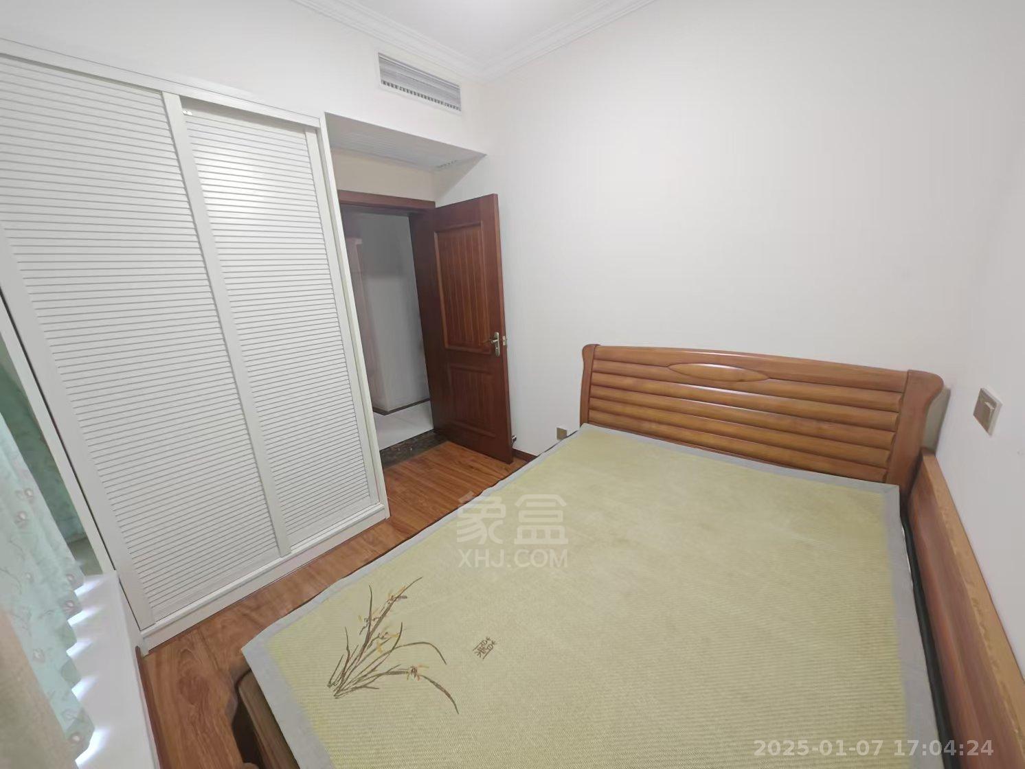 奥园广场 3室2厅1卫 2200.0元/月 奥园广场 3室2厅1卫 2200.0元/月室内图