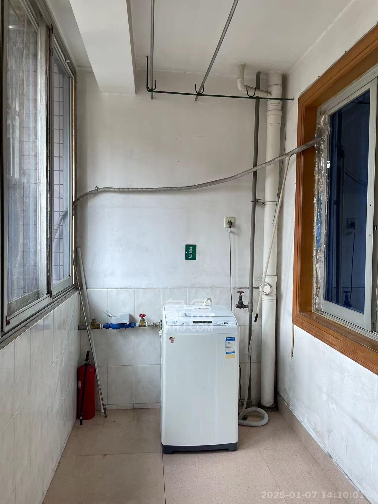 新奥燃气宿舍 2室2厅1卫 1500.0元/月 新奥燃气宿舍 2室2厅1卫 1500.0元/月室内图