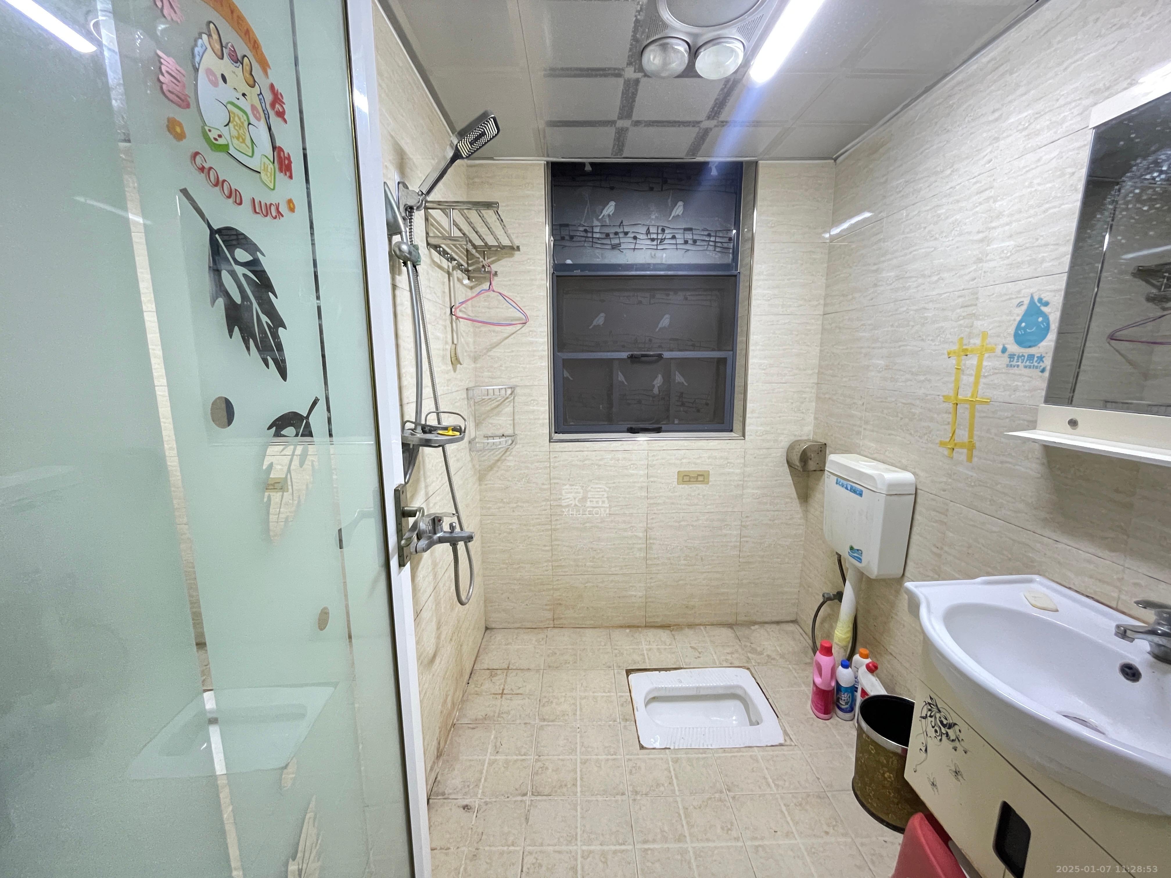 地华梅溪湖畔  2室2厅1卫   2300.00元/月室内图