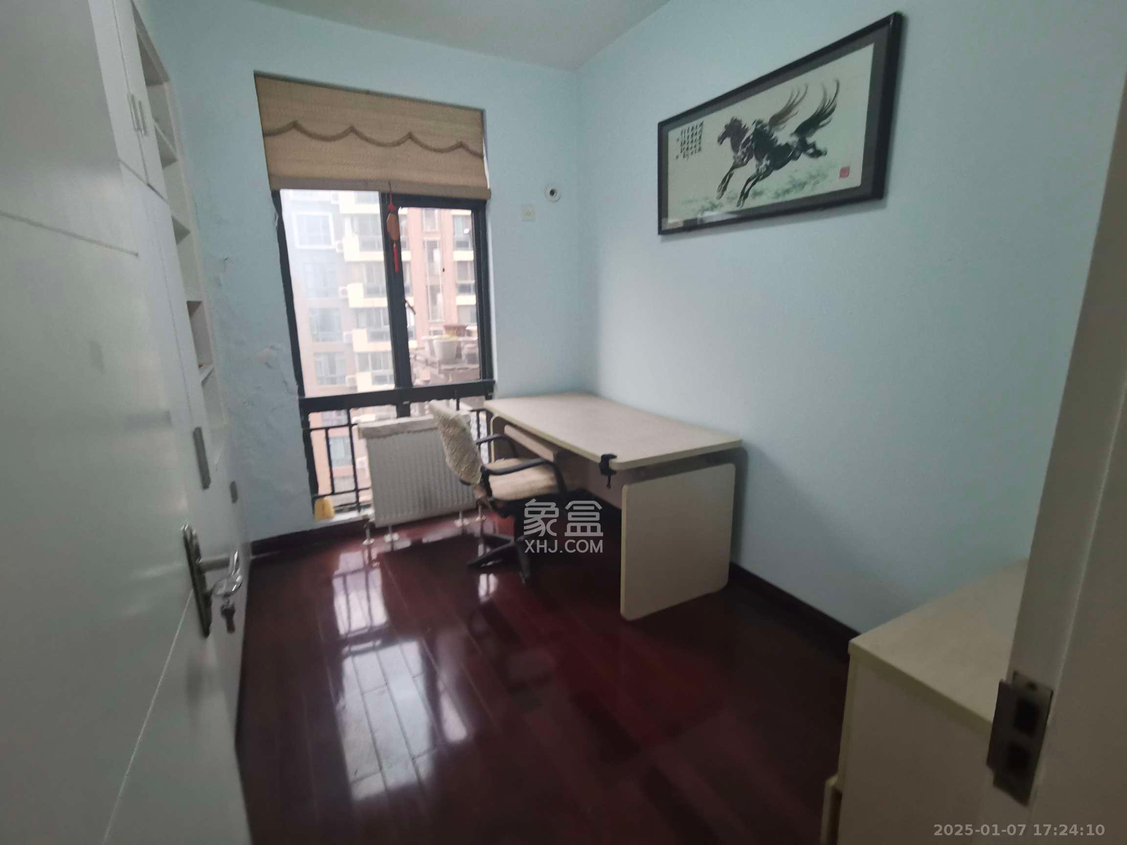 仁和香堤雅境 3室2厅2卫 3100.0元/月 仁和香堤雅境 3室2厅2卫 3100.0元/月室内图