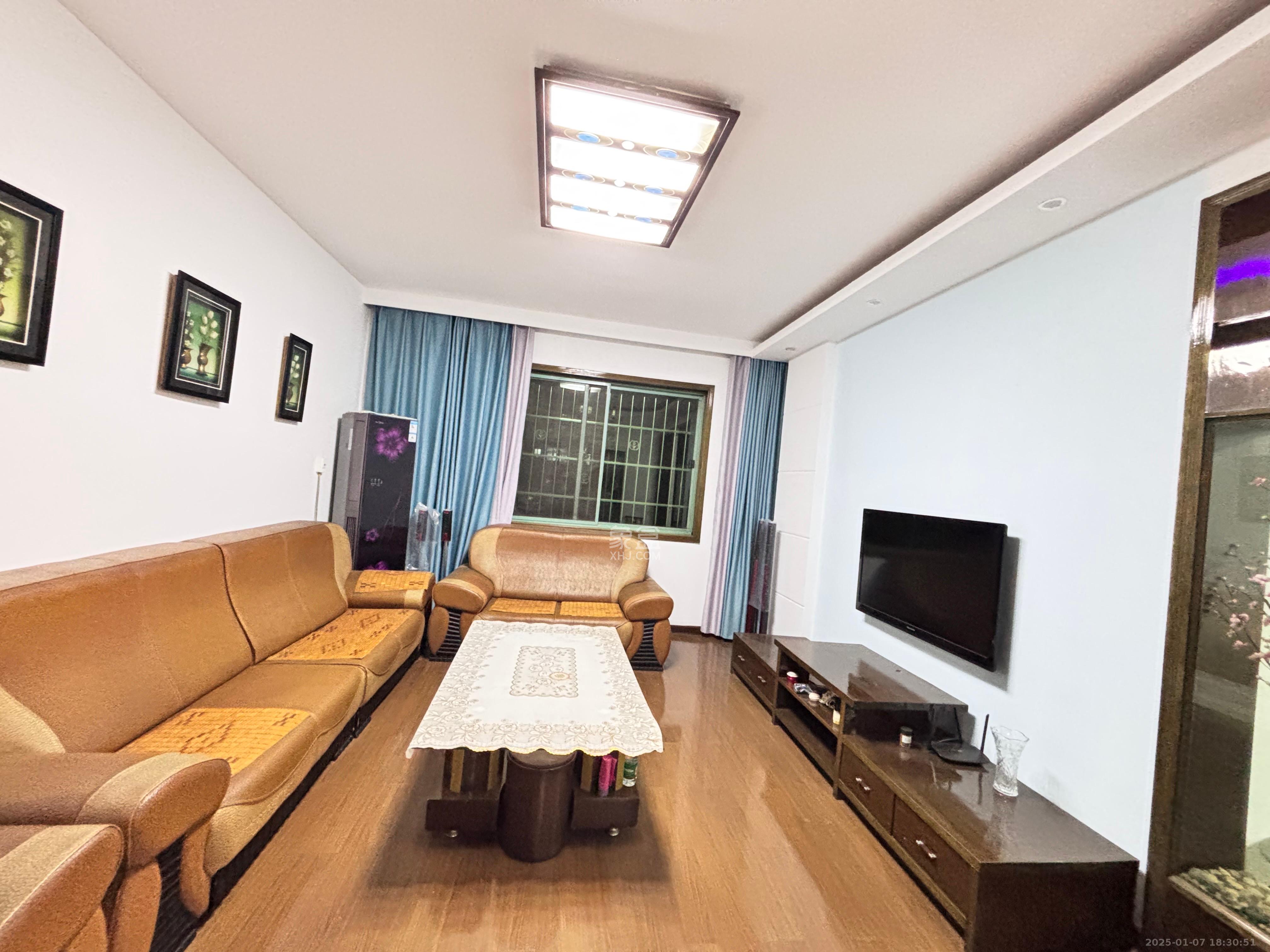 湘钢工人新村 3室2厅1卫 1200.0元/月 湘钢工人新村 3室2厅1卫 1200.0元/月室内图