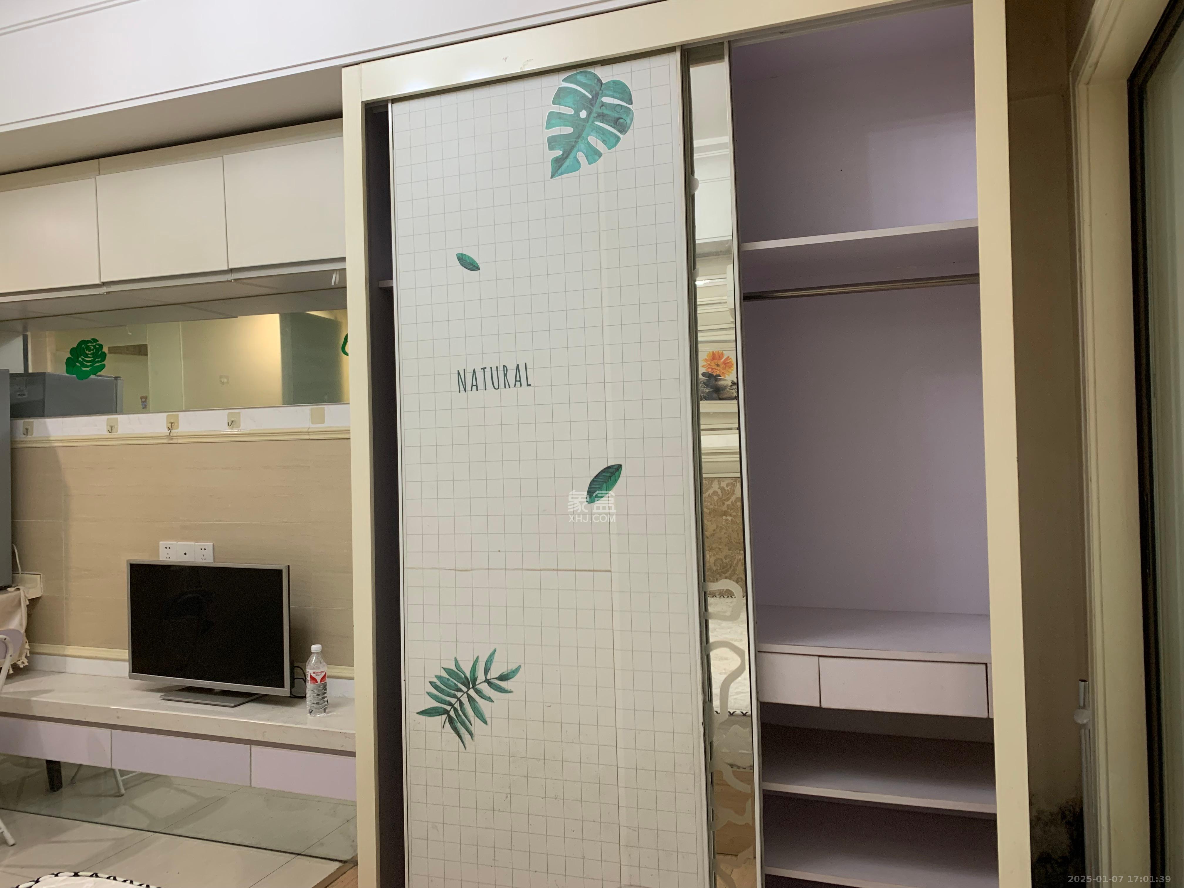 喜盈门范城 1室1厅1卫 1300.0元/月 喜盈门范城 1室1厅1卫 1300.0元/月室内图