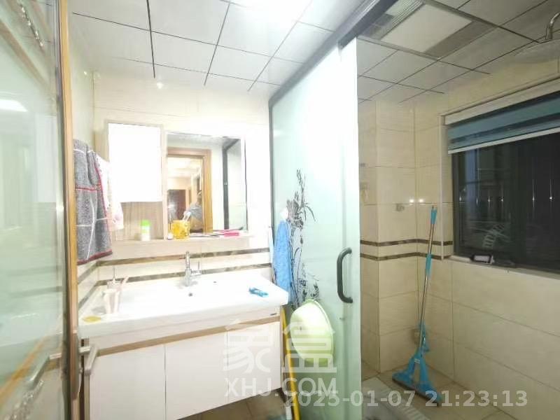 高林仕家  3室2厅2卫   2500.00元/月室内图