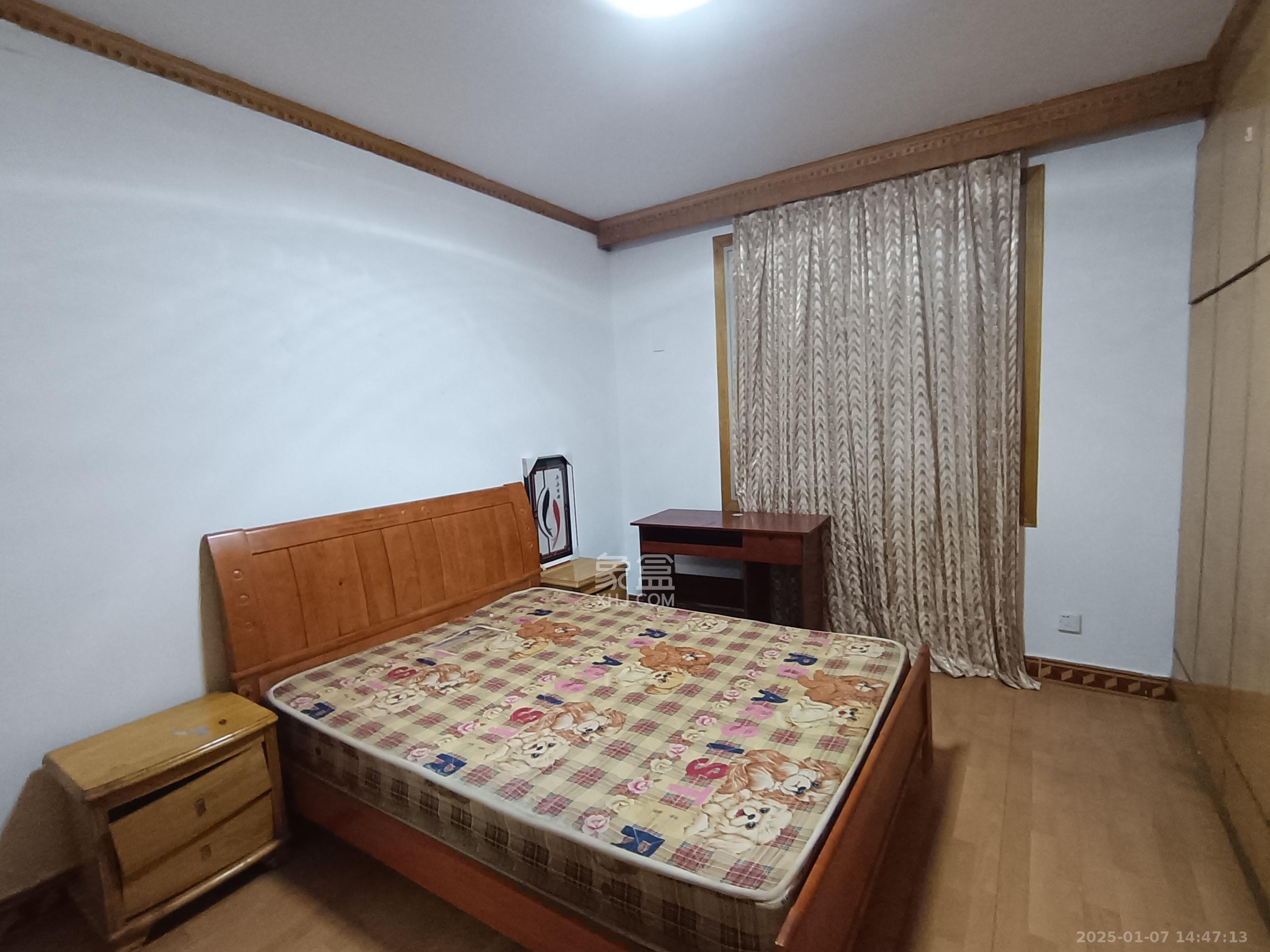 省建材机械厂宿舍 3室2厅1卫 1600.0元/月 省建材机械厂宿舍 3室2厅1卫 1600.0元/月室内图