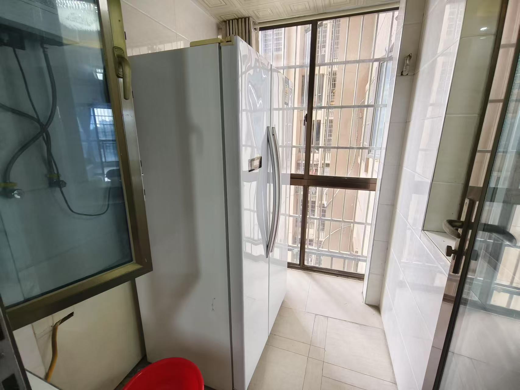 碧桂园 3室2厅2卫 2200.0元/月 碧桂园 3室2厅2卫 2200.0元/月室内图