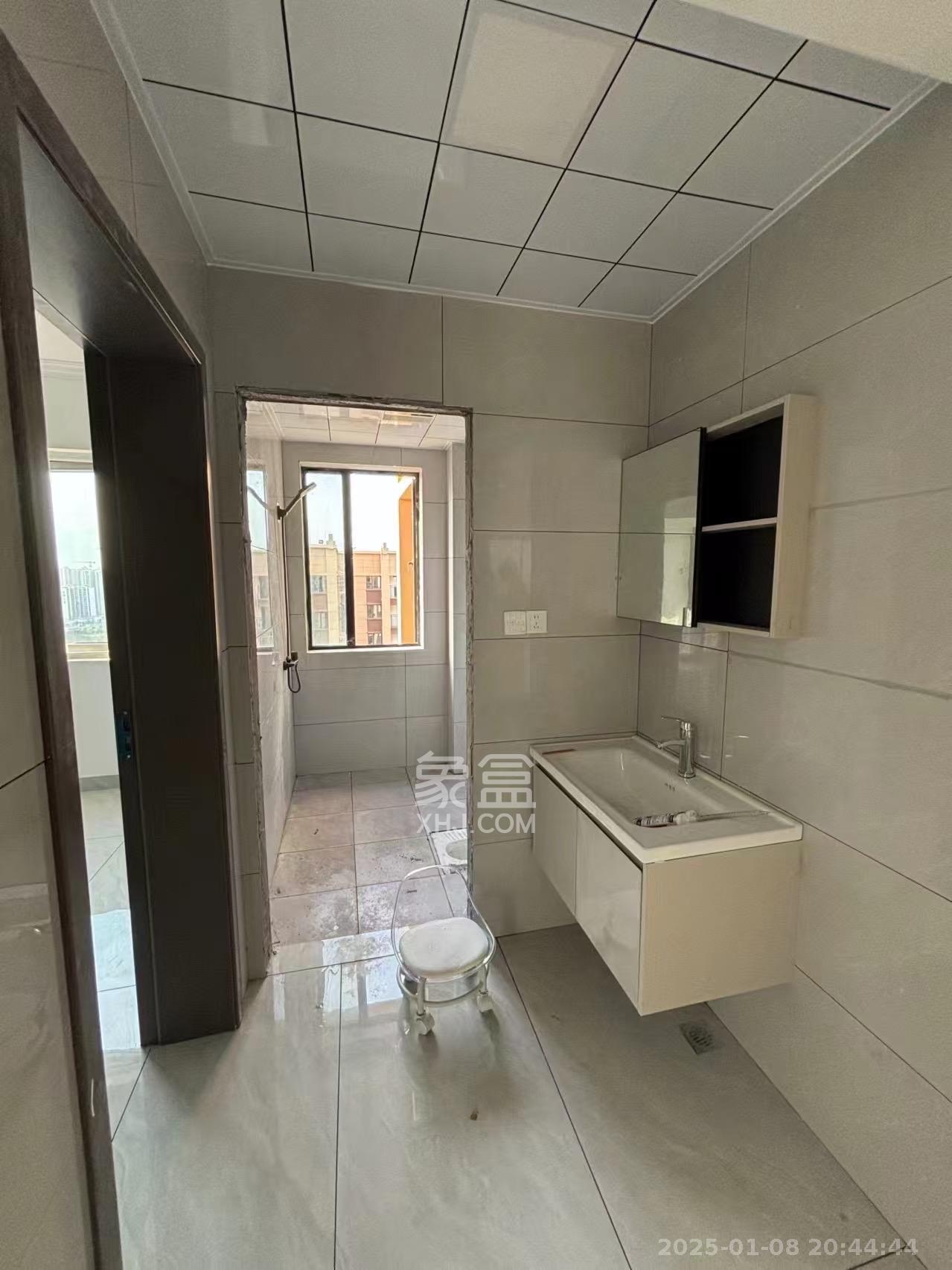 武广新都城(新都华府)  3室2厅2卫    2400.0元/月 武广新都城(新都华府)  3室2厅2卫    2400.0元/月室内图