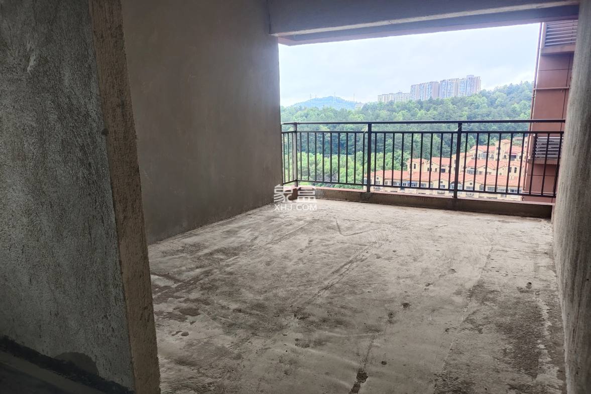 大同芙蓉二期(芙蓉广场) 4室2厅2卫 86.0万 大同芙蓉二期(芙蓉广场) 4室2厅2卫 86.0万室内图