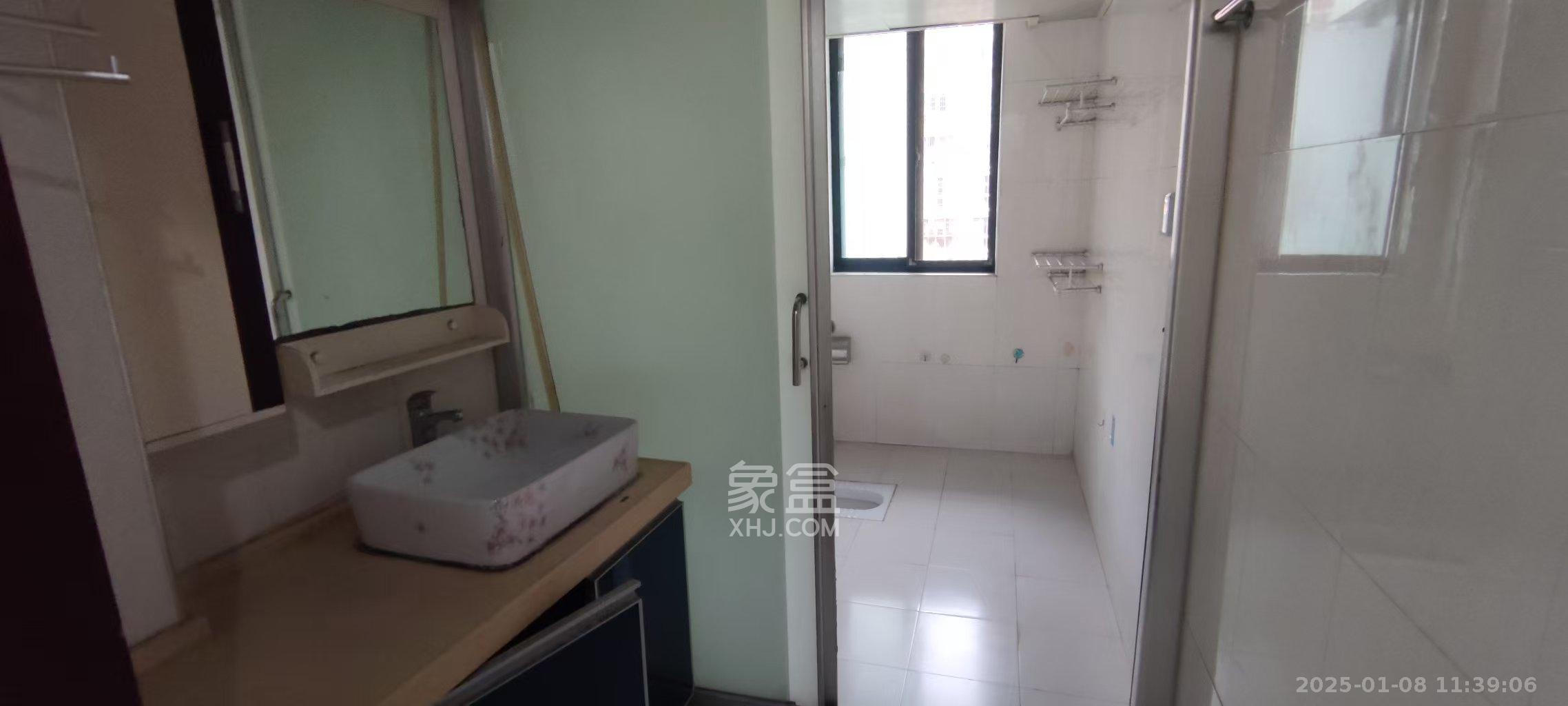 天城泰祥苑 3室2厅2卫 2800.0元/月 天城泰祥苑 3室2厅2卫 2800.0元/月室内图