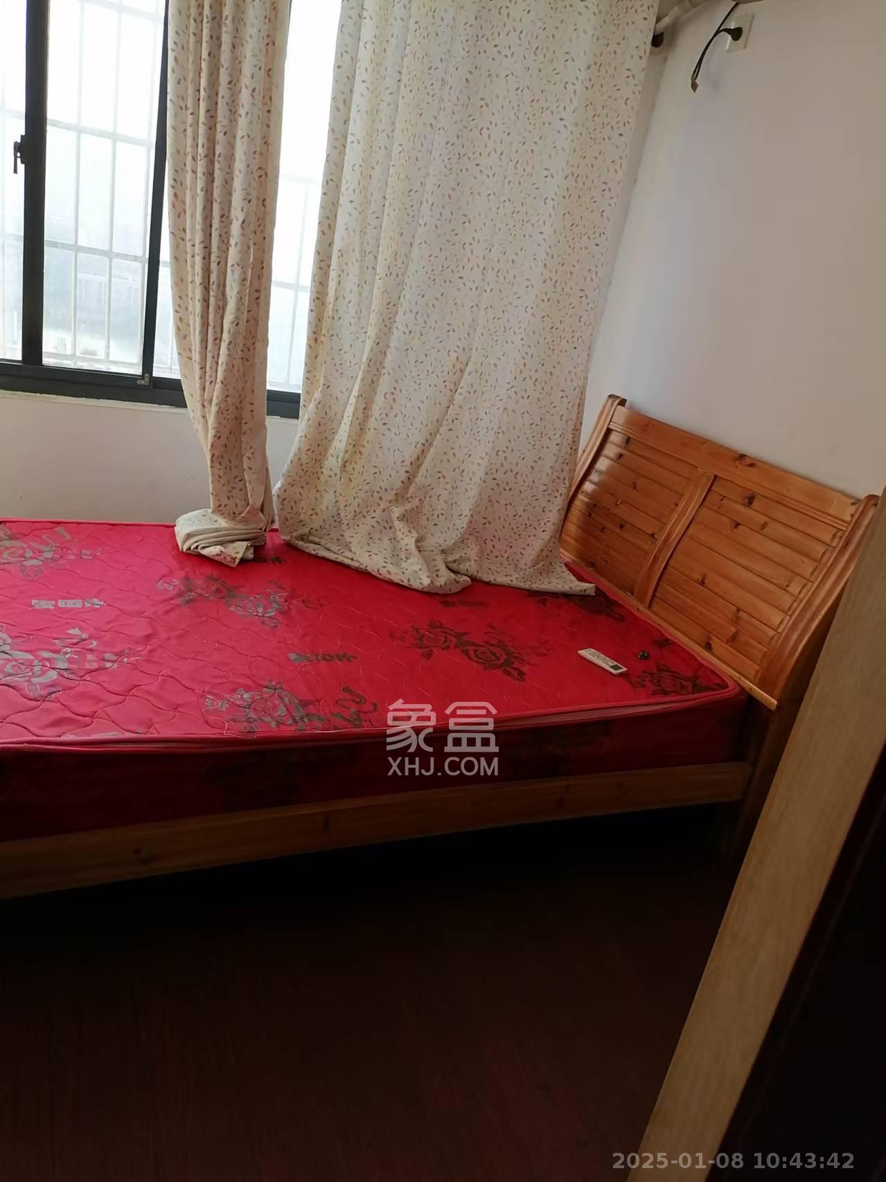 天元涉外景园B区  3室1厅1卫   2400.00元/月室内图
