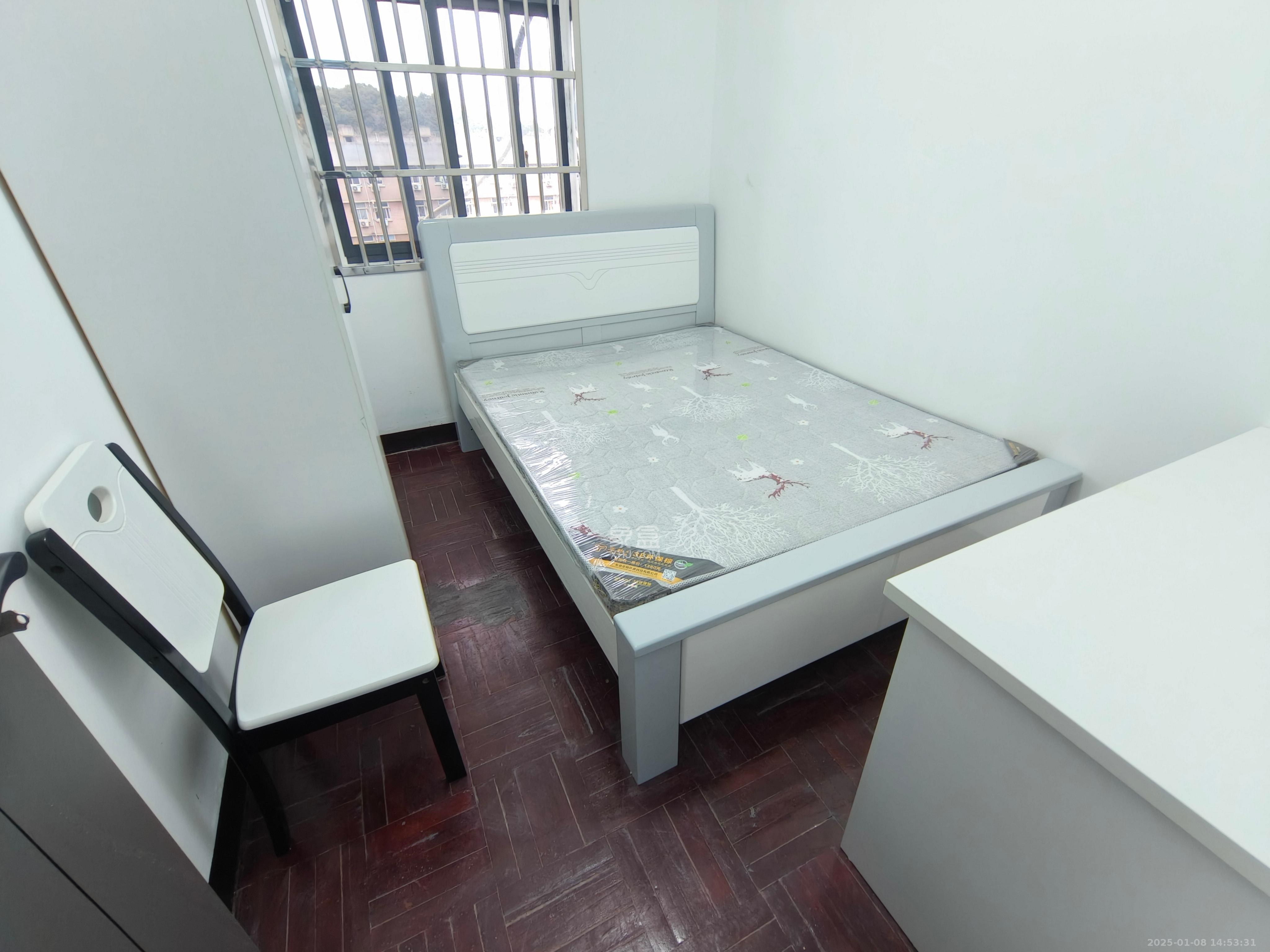 湖南大学天马西村  3室2厅1卫    2800.0元/月室内图