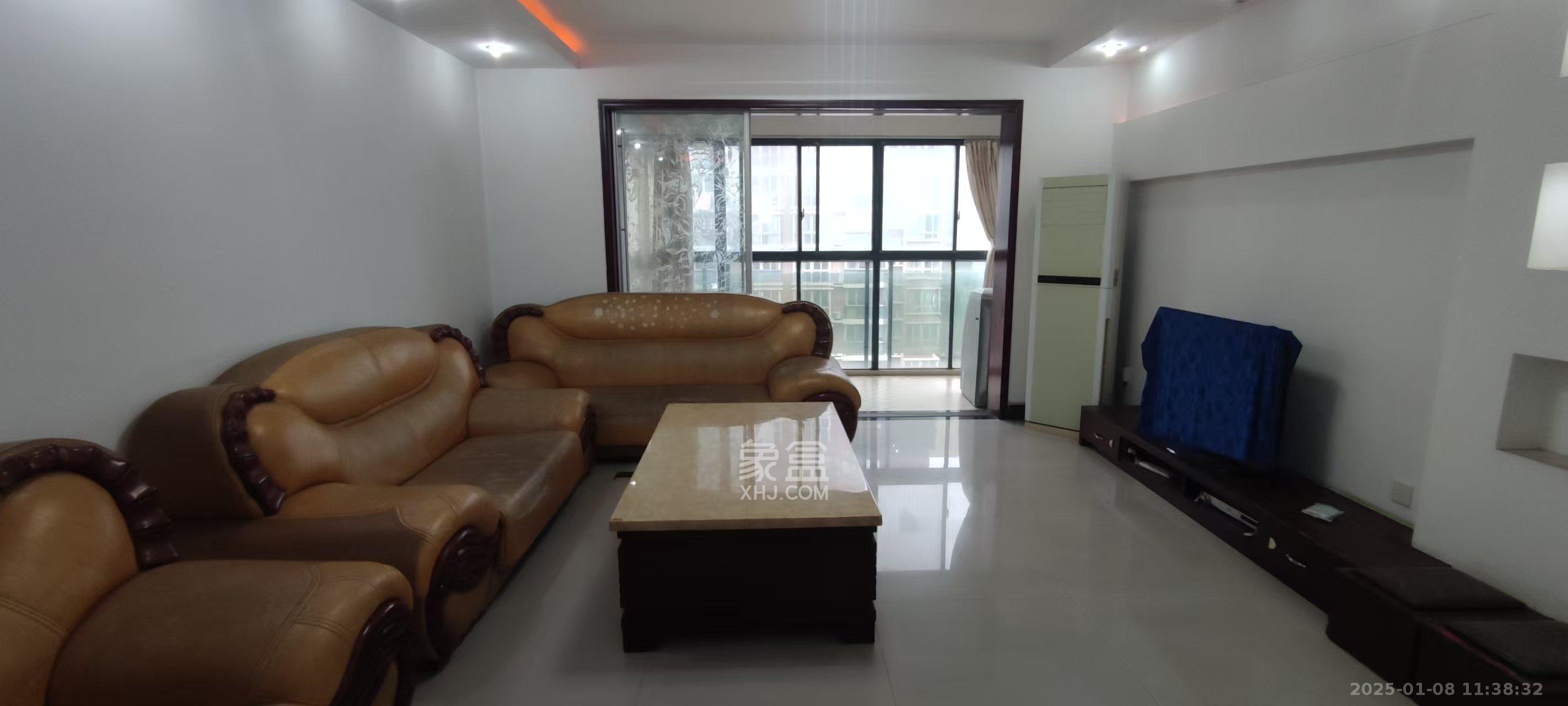 天城泰祥苑 3室2厅2卫 2800.0元/月 天城泰祥苑 3室2厅2卫 2800.0元/月室内图