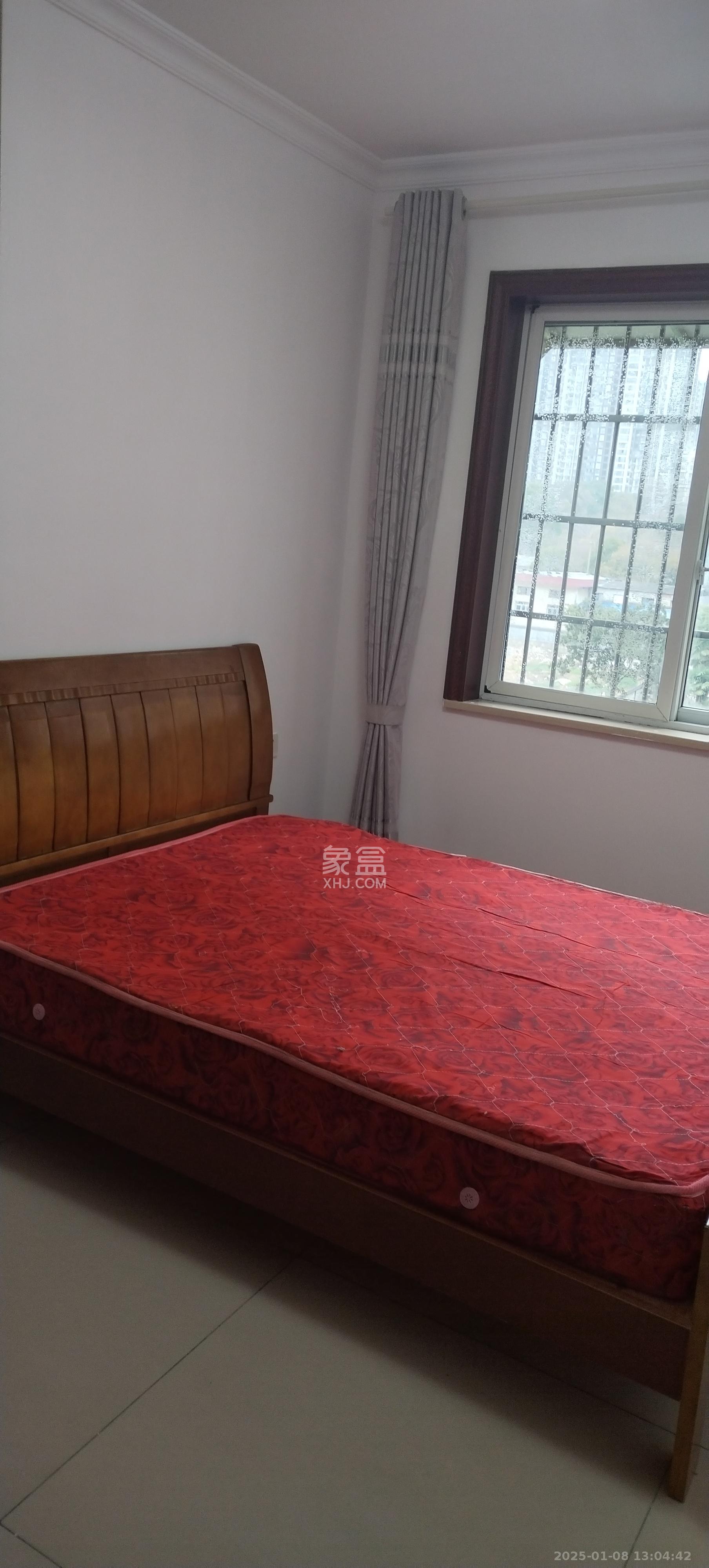 星城新宇莲景苑  3室2厅1卫    2500.0元/月 星城新宇莲景苑  3室2厅1卫    2500.0元/月室内图