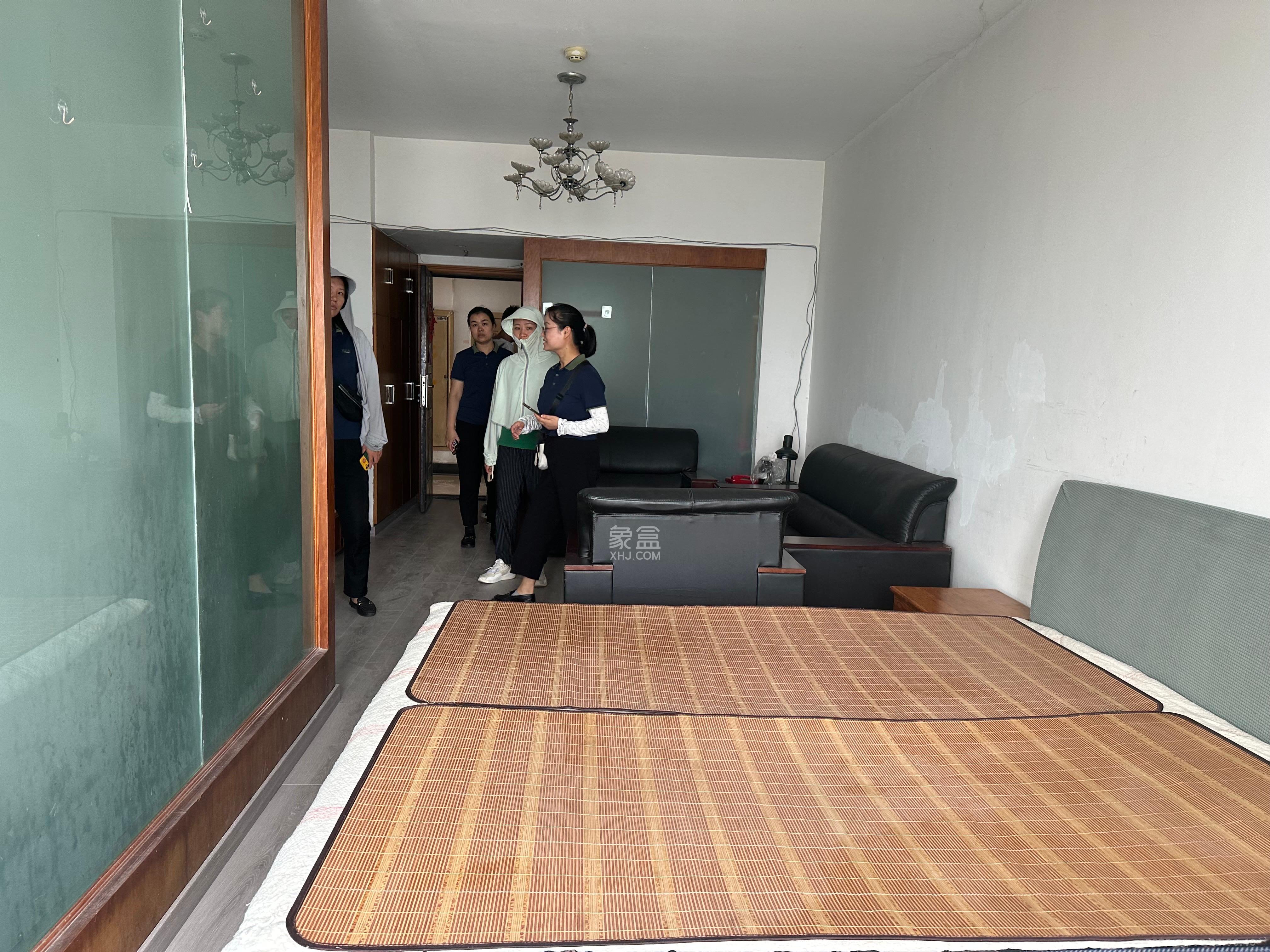 时代先锋  1室1厅1卫    1100.0元/月室内图