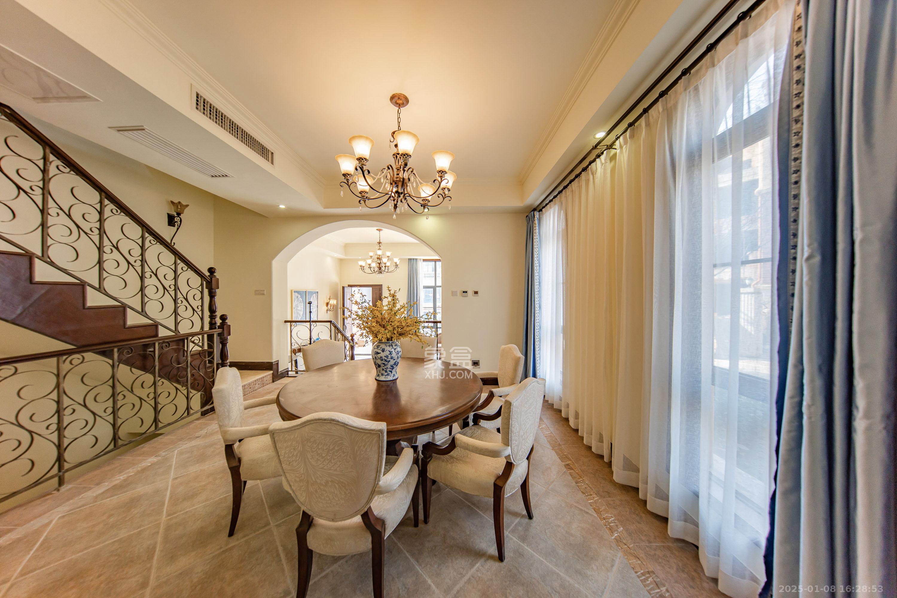 米兰春天  0室0厅0卫    8500.0元/月室内图