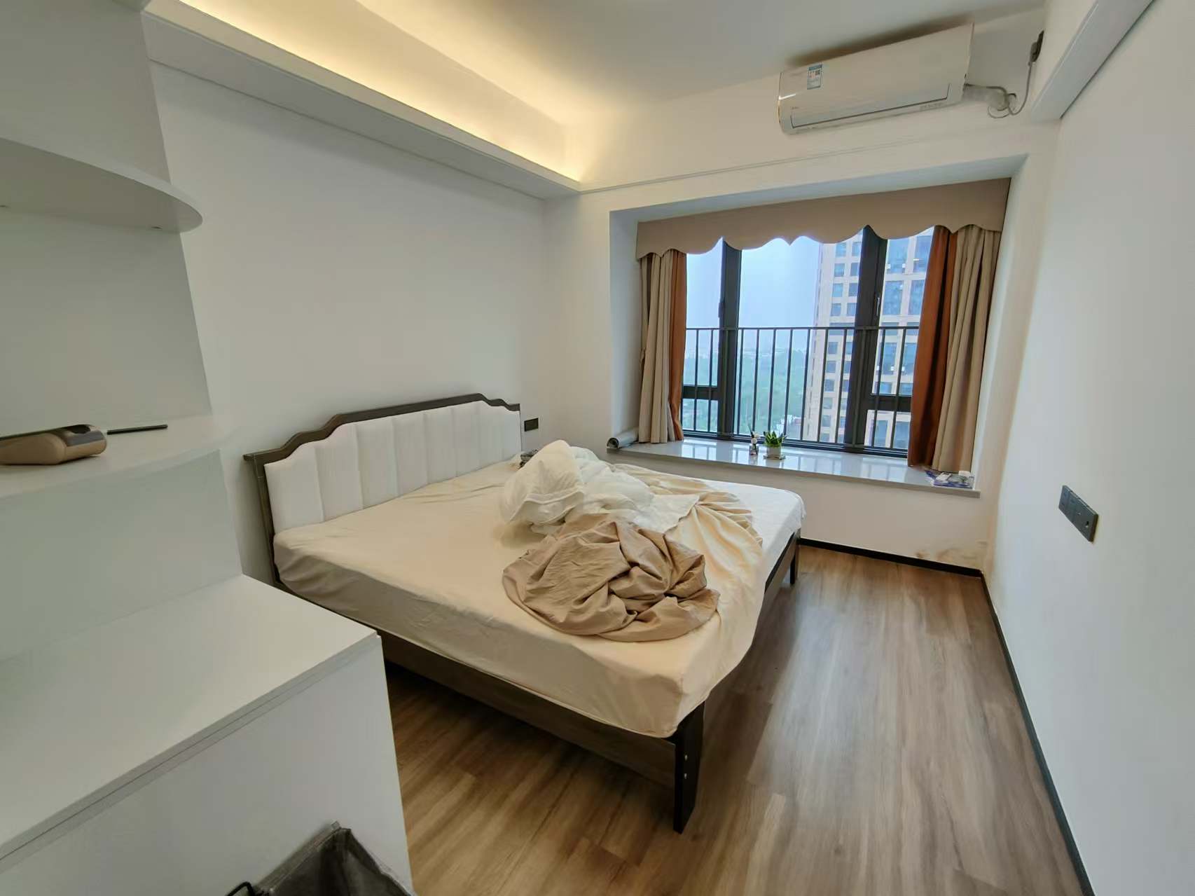 华润中心三期  3室2厅2卫    250.0万 华润中心三期  3室2厅2卫    250.0万室内图