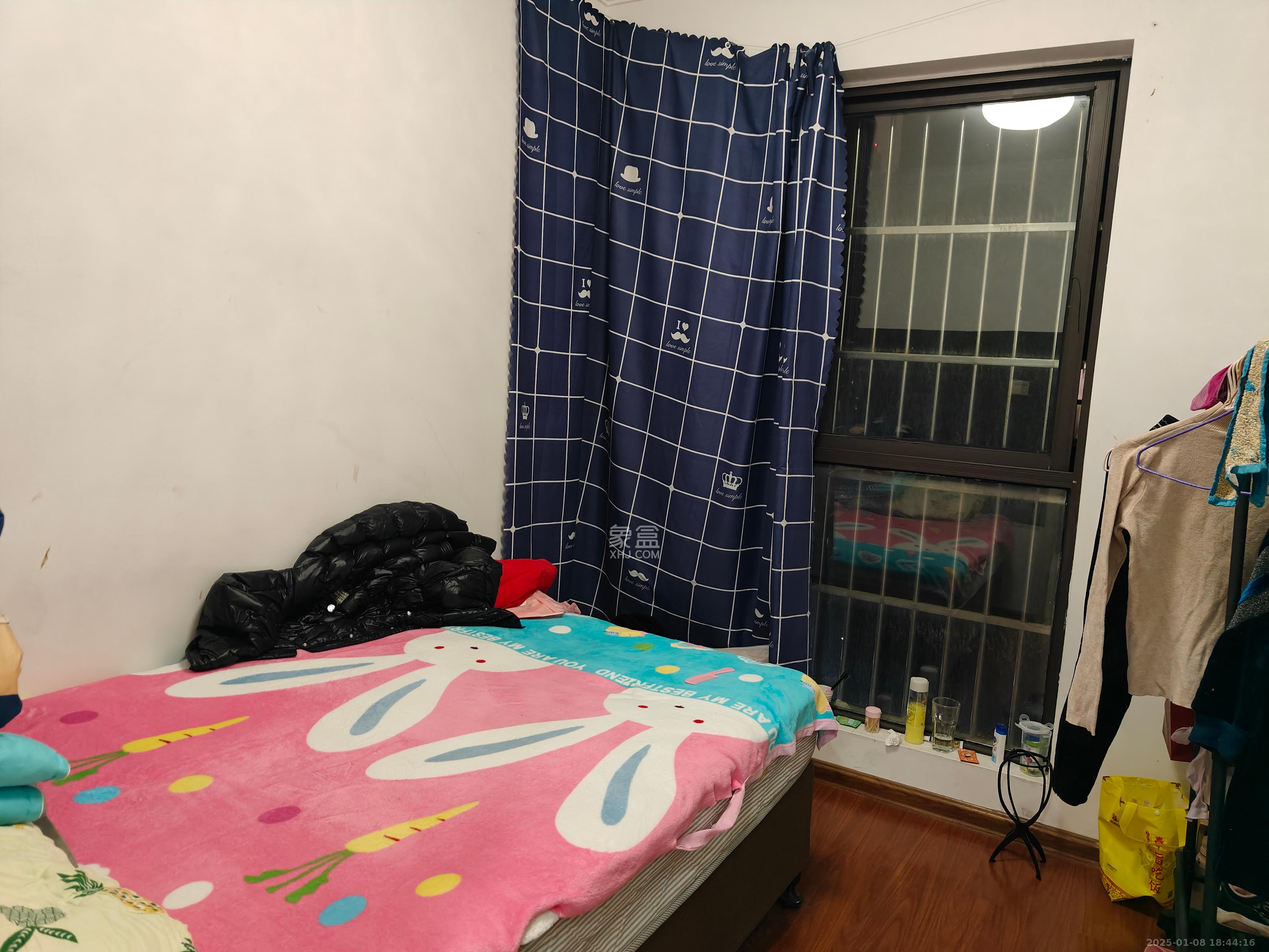 湖湾世景  3室2厅1卫   1600.00元/月室内图