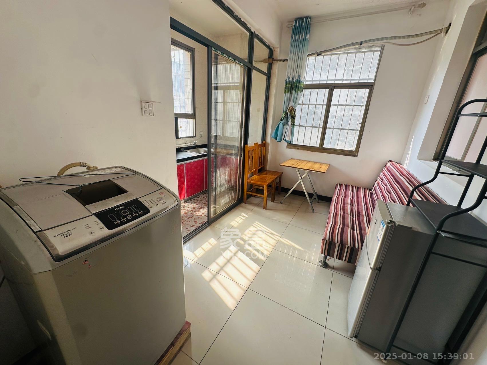 宝塔山私房散盘 1室1厅1卫 1200.0元/月 宝塔山私房散盘 1室1厅1卫 1200.0元/月室内图