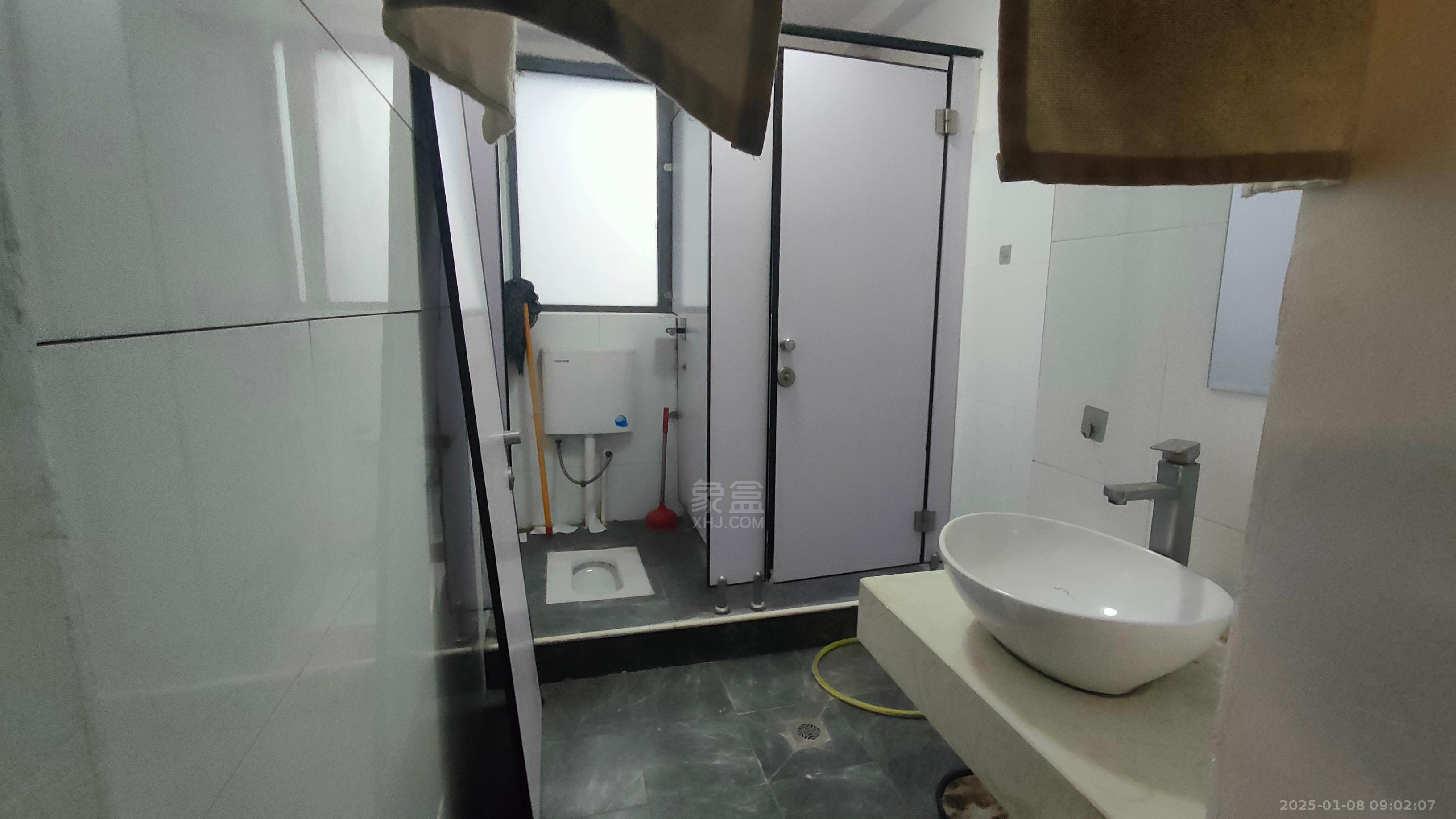 大汉希尔顿 5室2厅2卫 2800.0元/月 大汉希尔顿 5室2厅2卫 2800.0元/月室内图