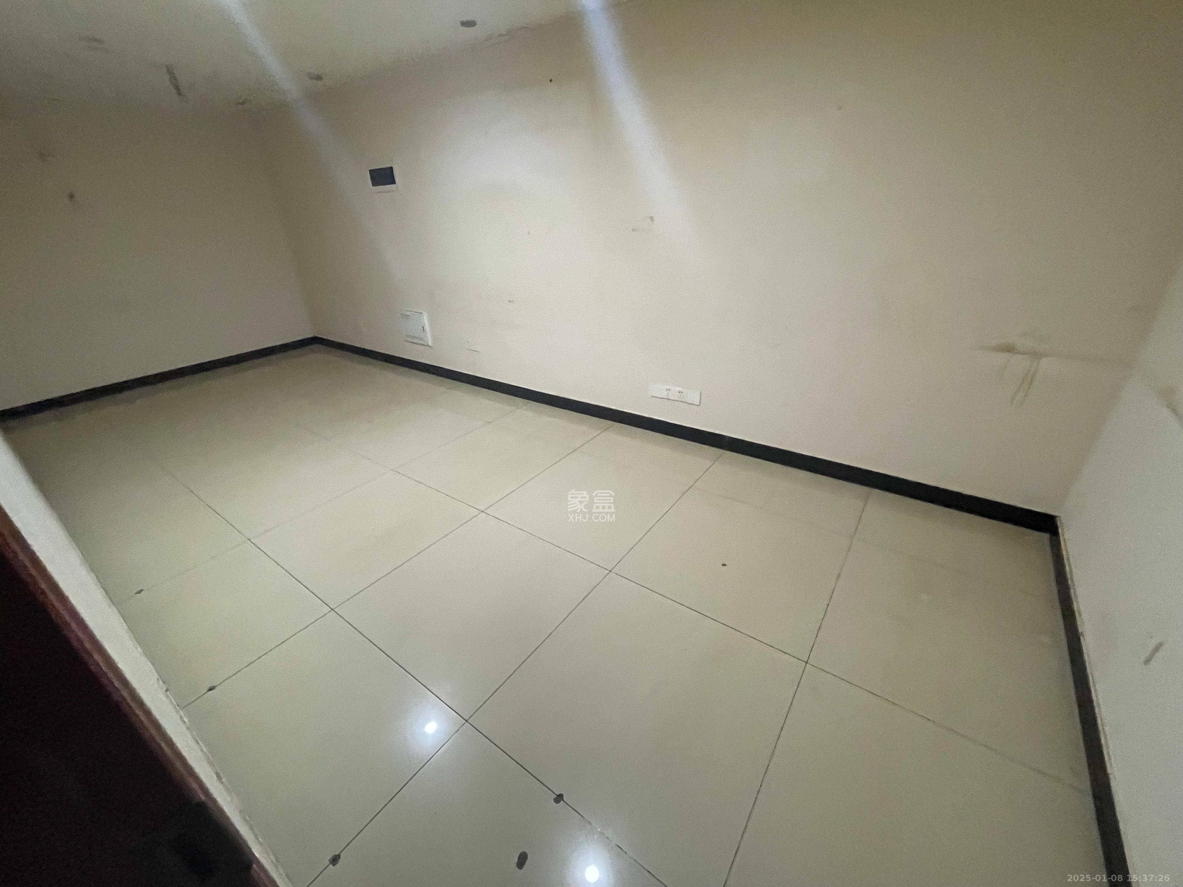 郡原广场   155.84㎡      14000.0元/月室内图