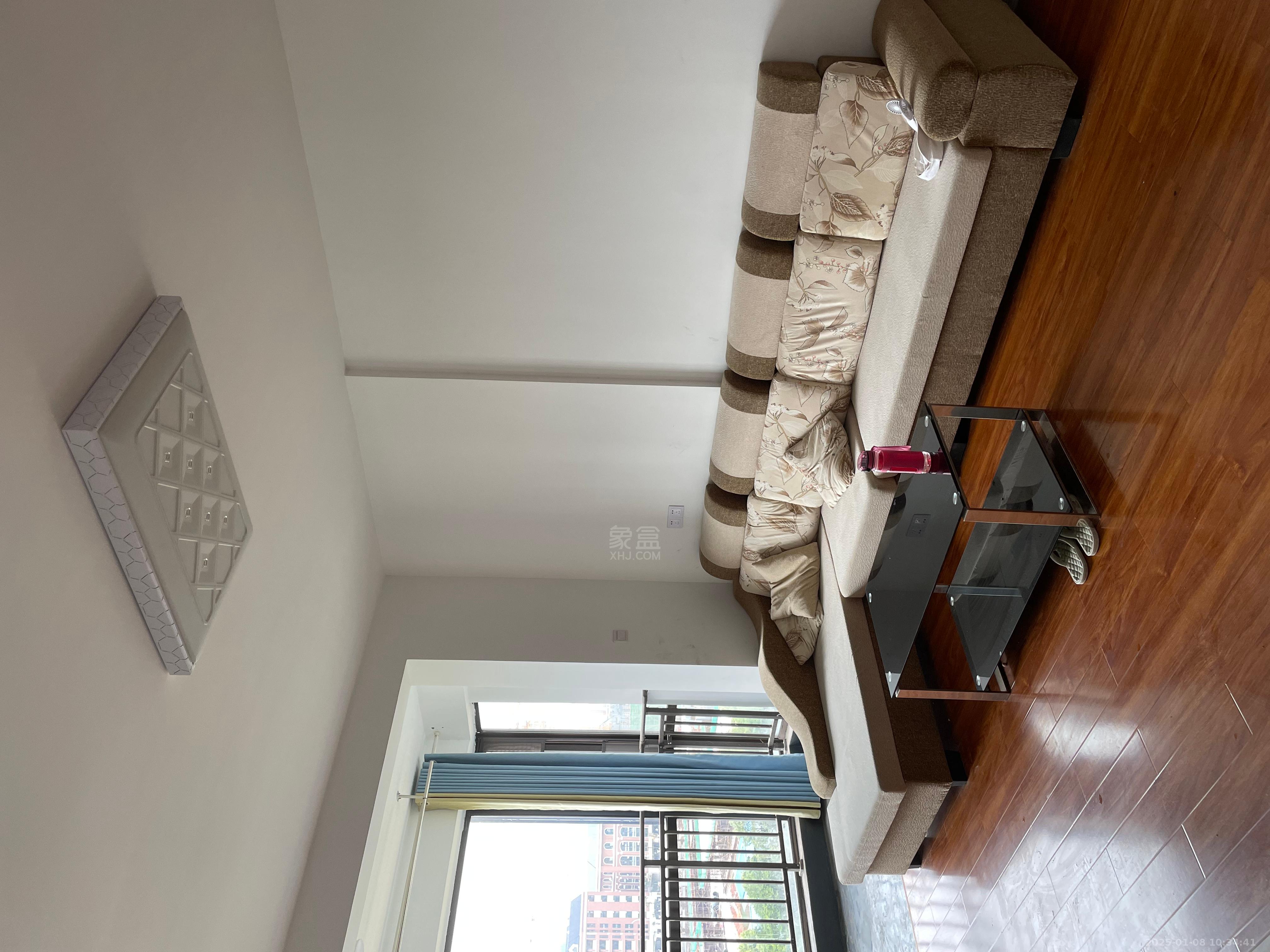 金轮翡翠名园 4室2厅2卫 1900.0元/月 金轮翡翠名园 4室2厅2卫 1900.0元/月室内图