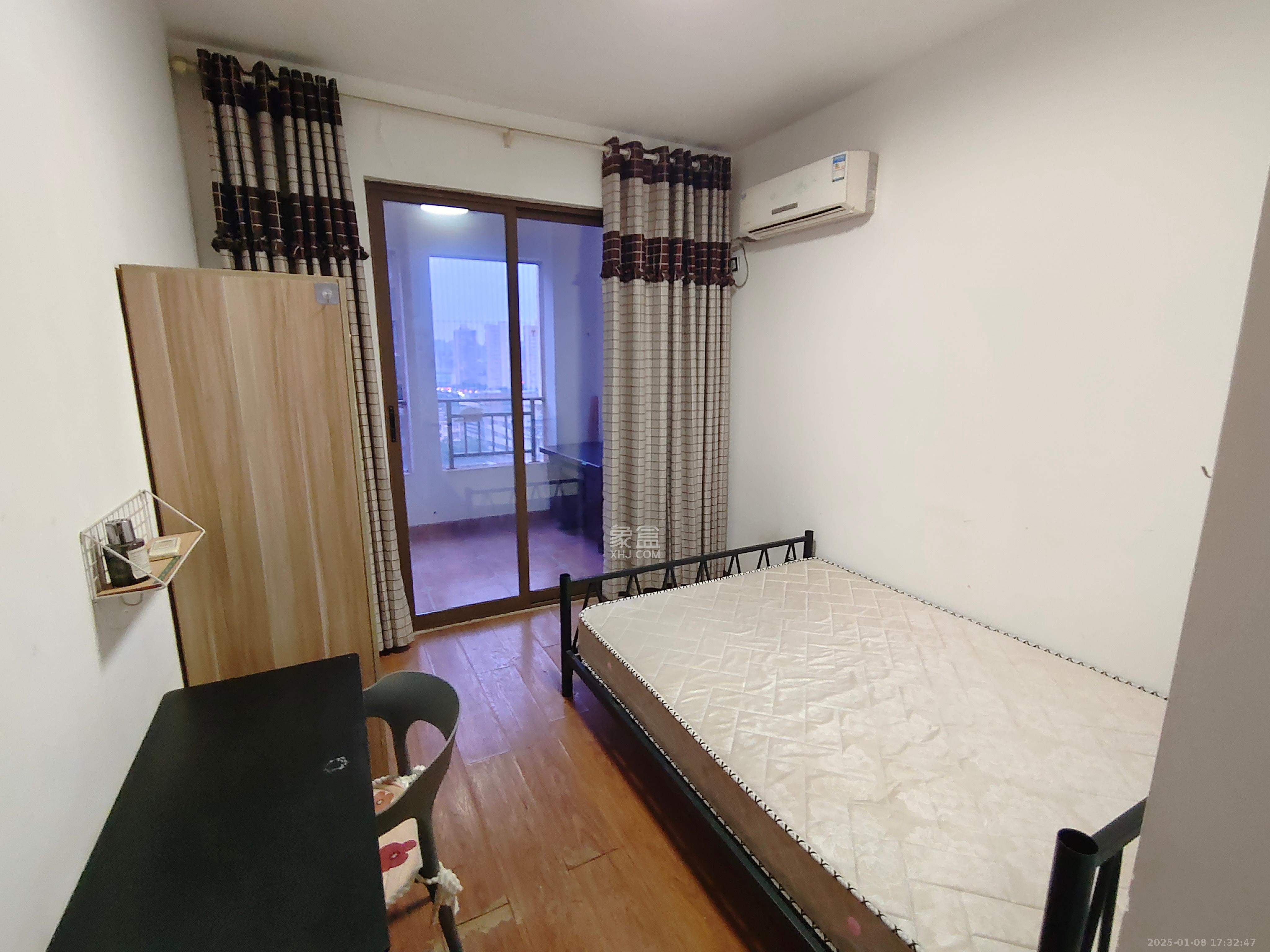 第六都(陆都小区)  5室2厅2卫    4500.0元/月 第六都(陆都小区)  5室2厅2卫    4500.0元/月室内图