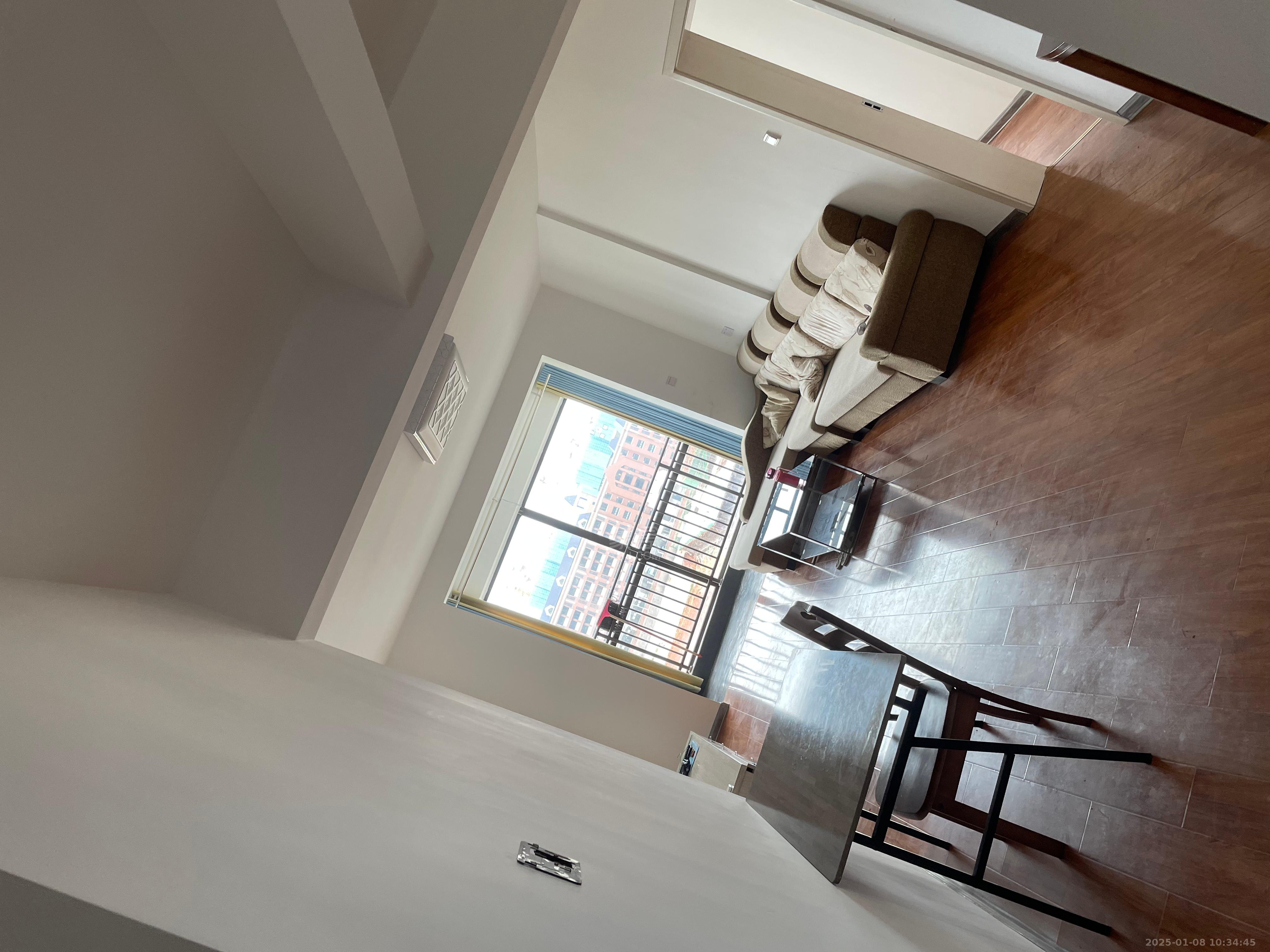 金轮翡翠名园 4室2厅2卫 1900.0元/月 金轮翡翠名园 4室2厅2卫 1900.0元/月室内图