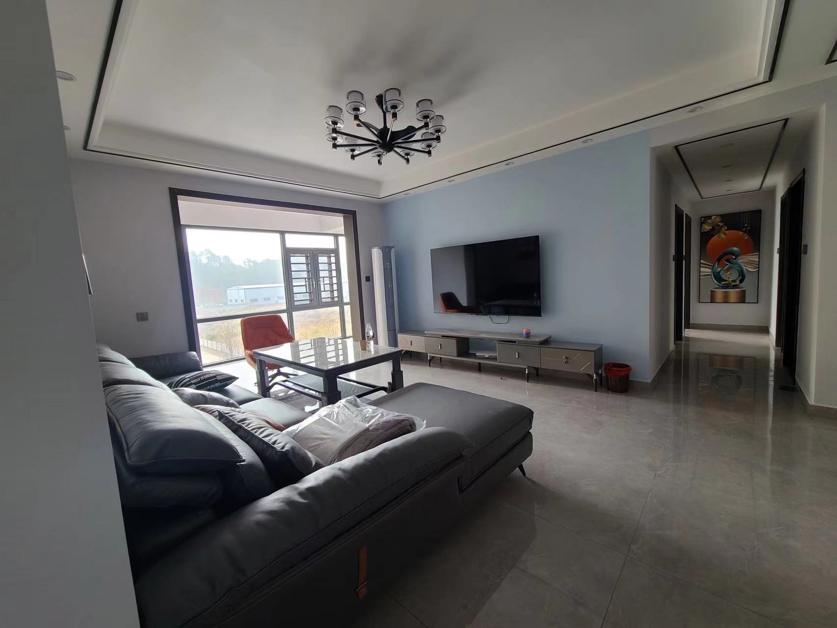 吉大汉珠山府 3室2厅2卫 102.0万 吉大汉珠山府 3室2厅2卫 102.0万客厅