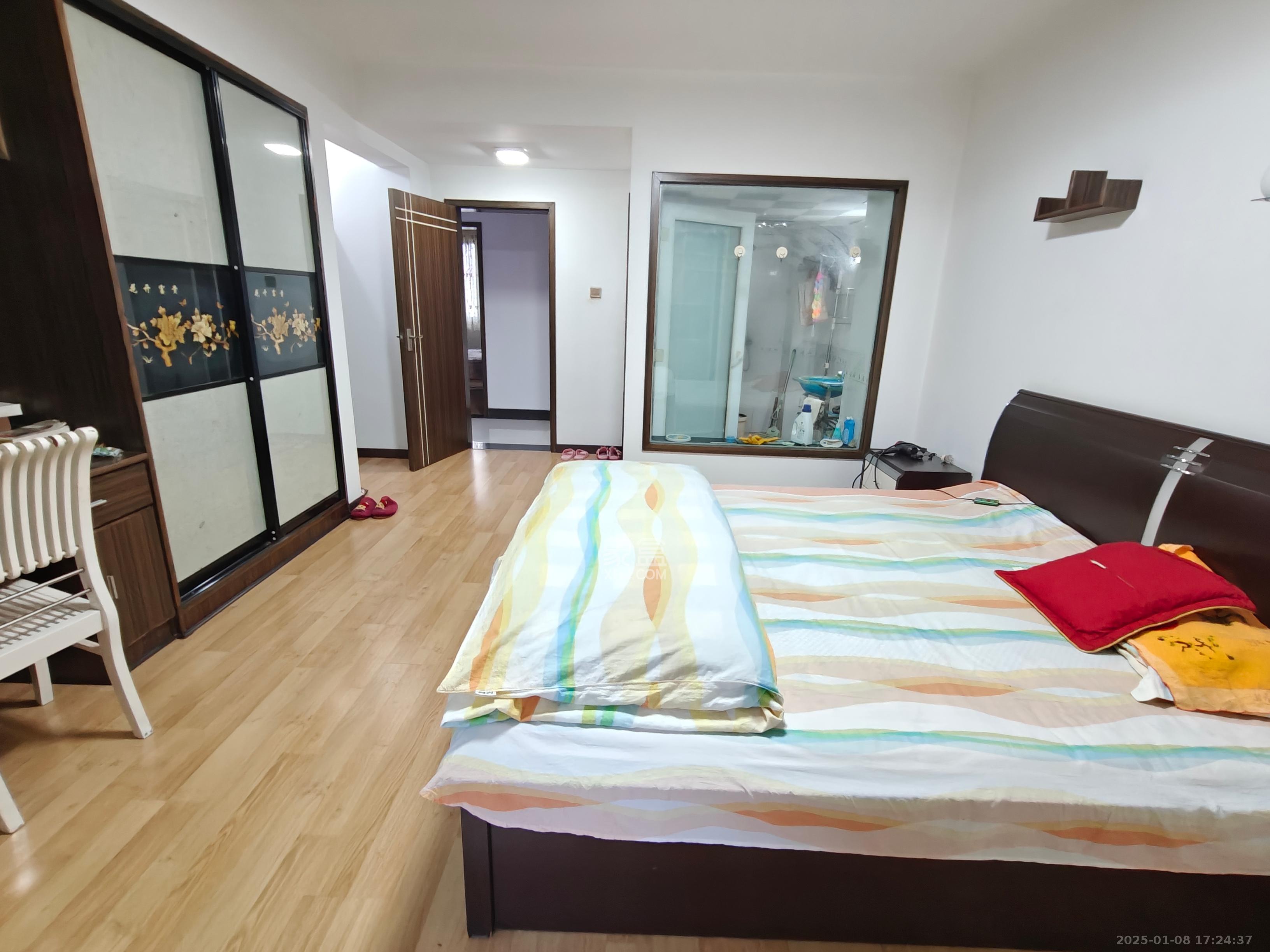 枫林美景  4室2厅2卫   3800.00元/月室内图