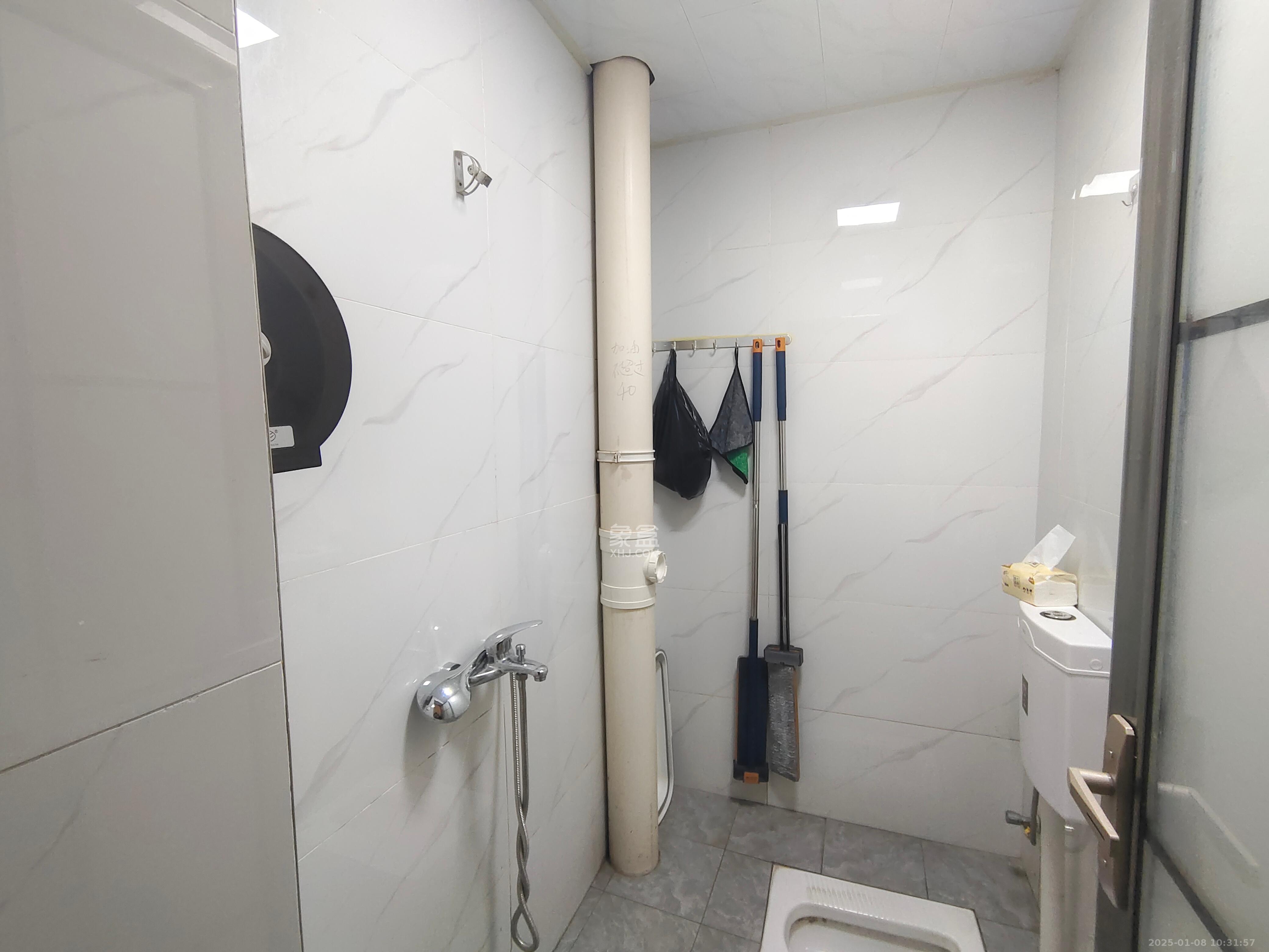 阿普阿布   140.0㎡     8700.00元/月室内图